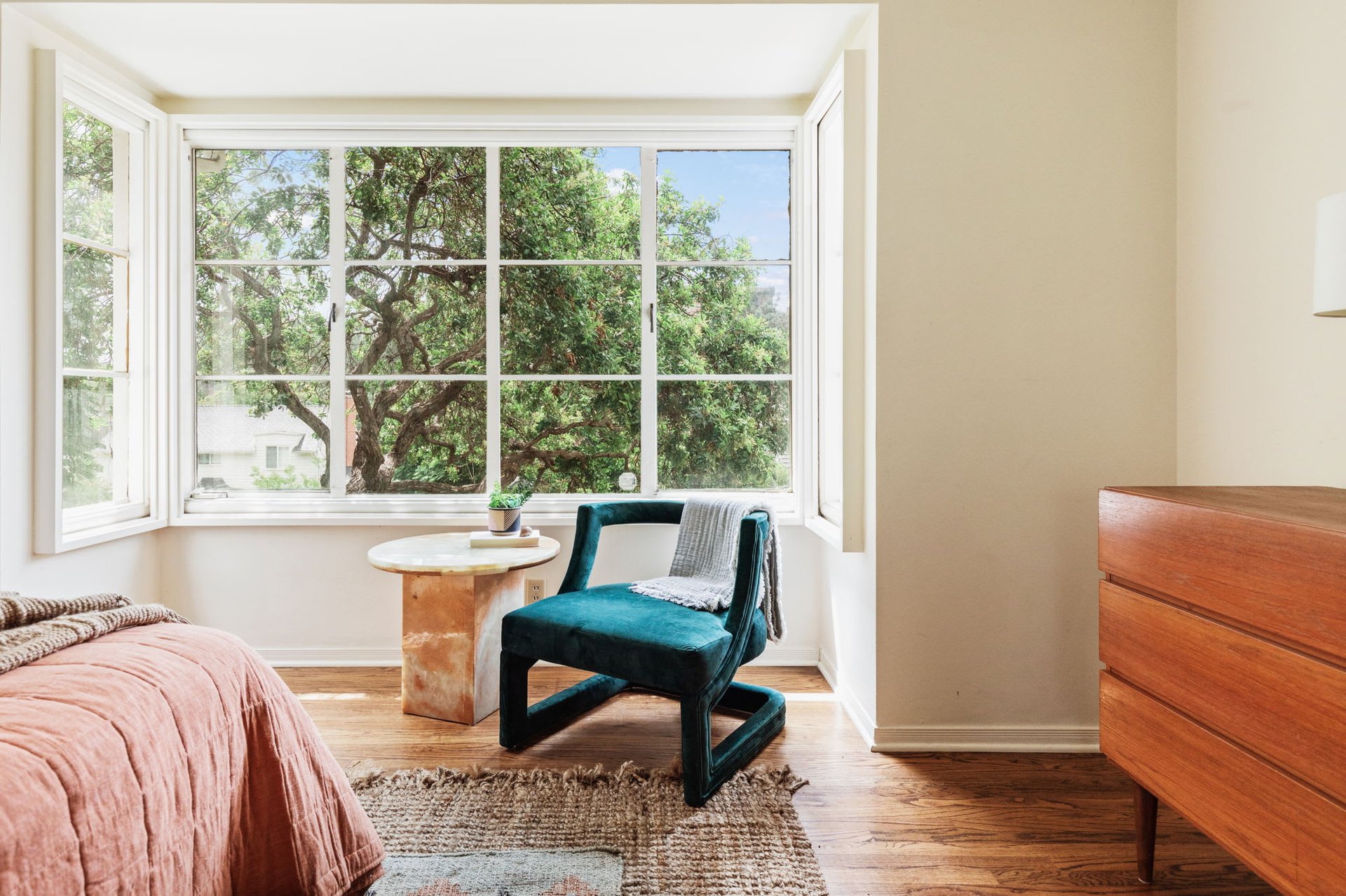 Wonderful and Warm Traditional Home with Views in The Los Feliz Hills