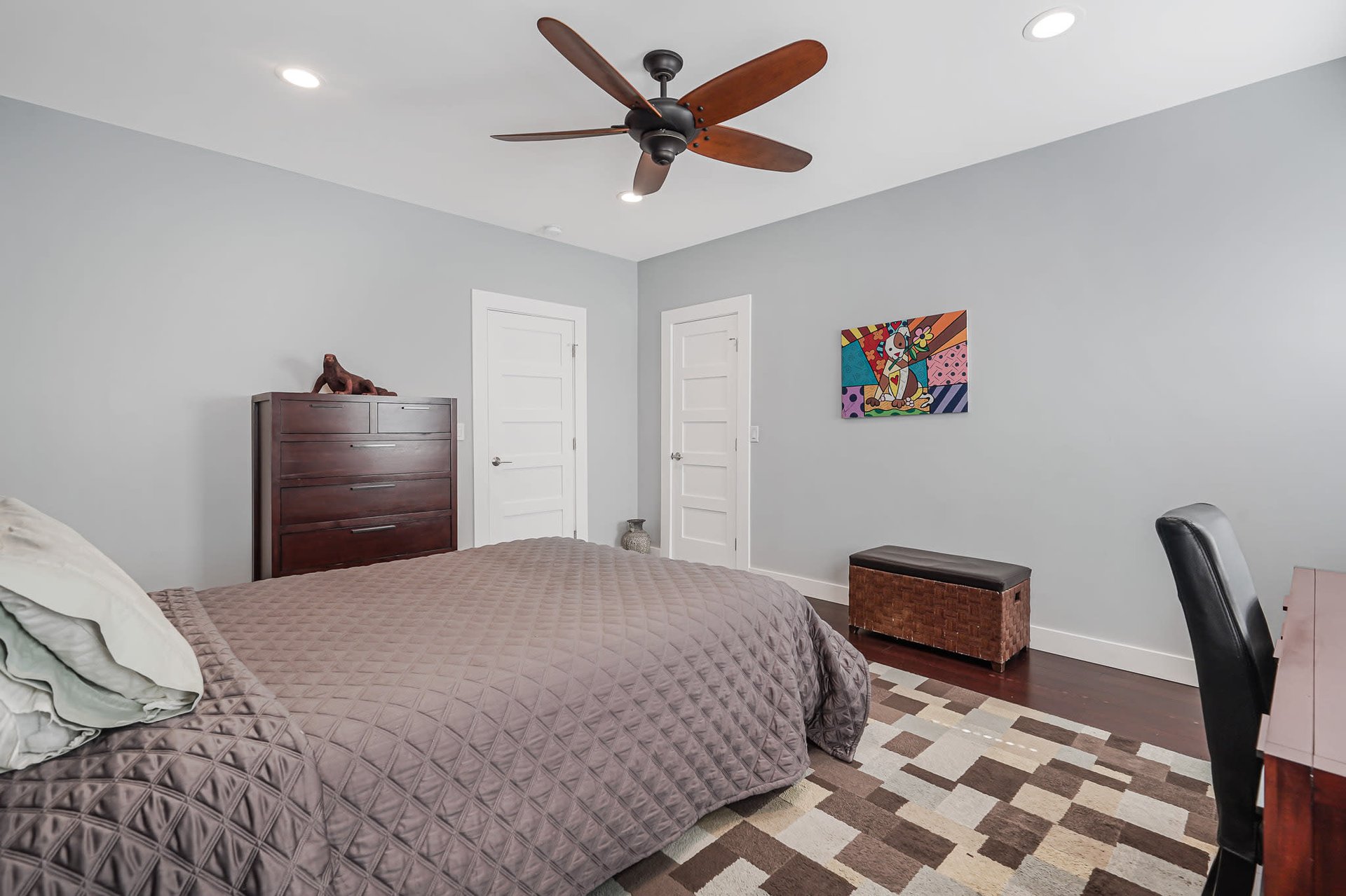 Exquisitely Remodeled Trophy Duplex in Longwood Highlands