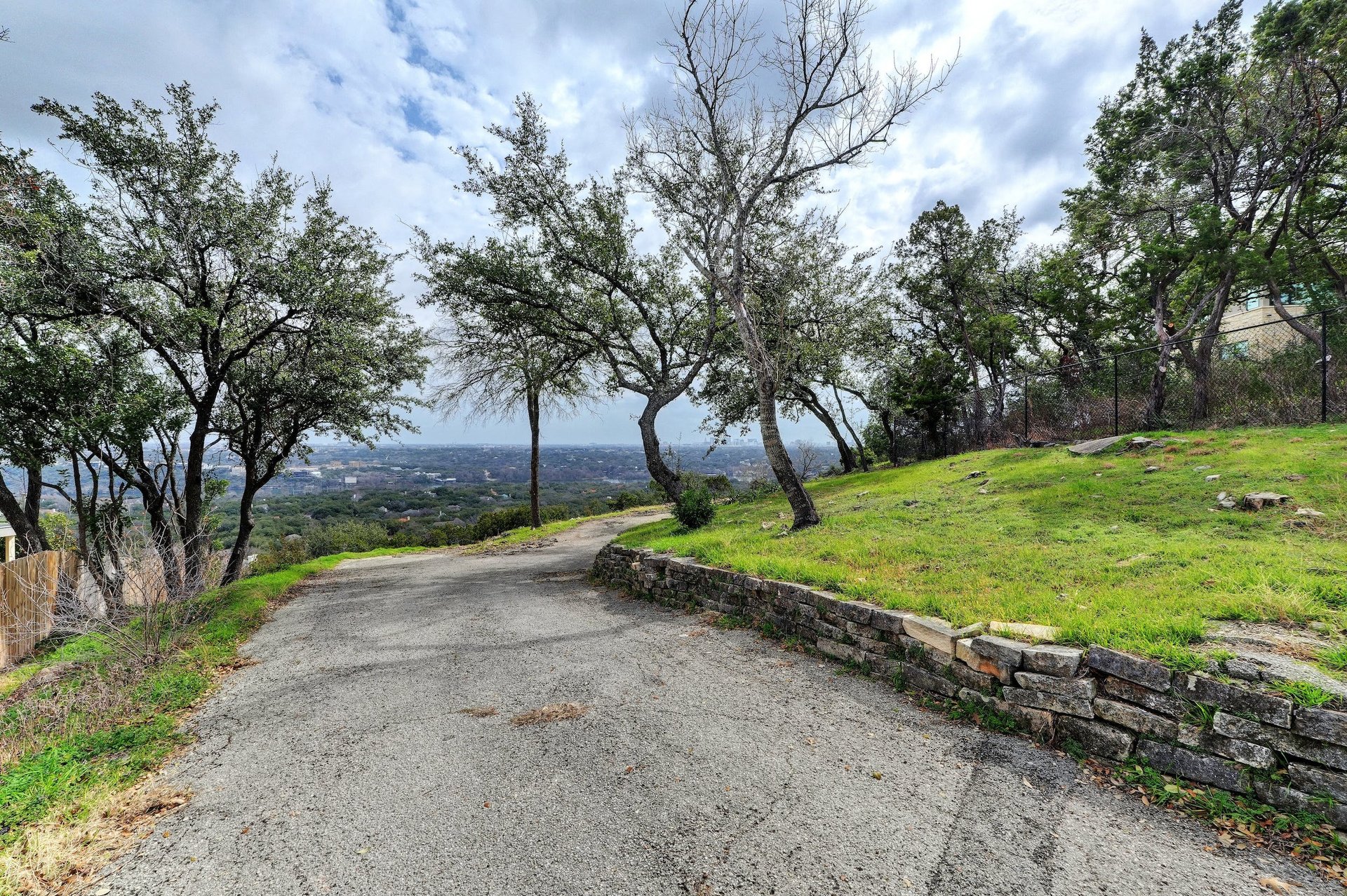 2507 Camino Alto