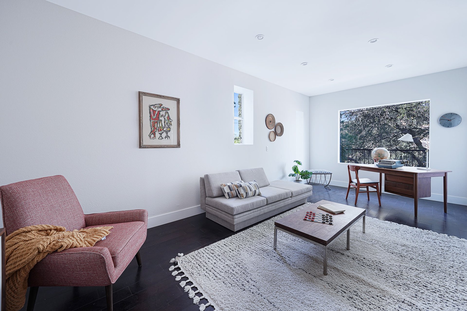 Immaculate & Turnkey Contemporary Home in Hollywood Hills