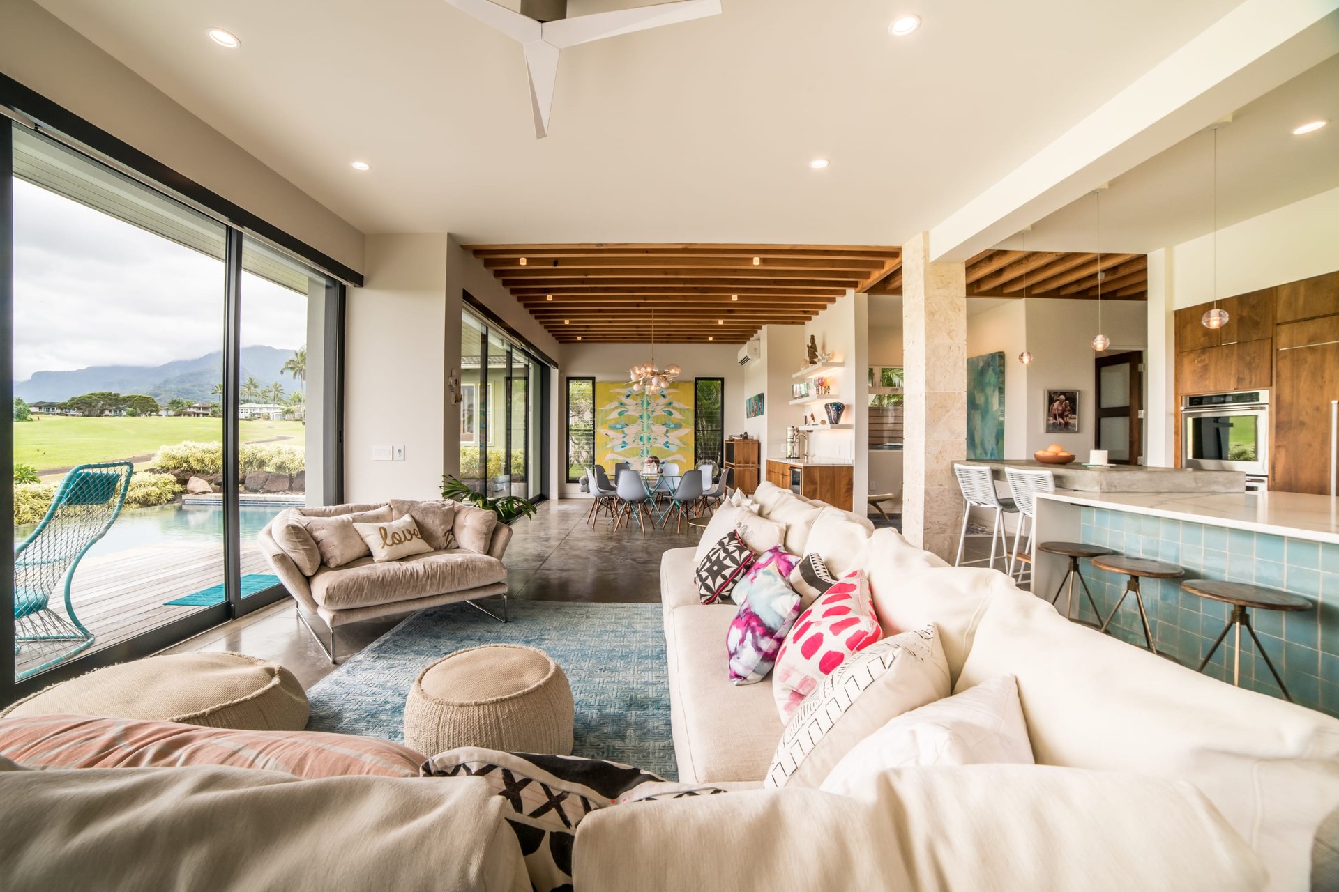 4011 Aloalii Dr