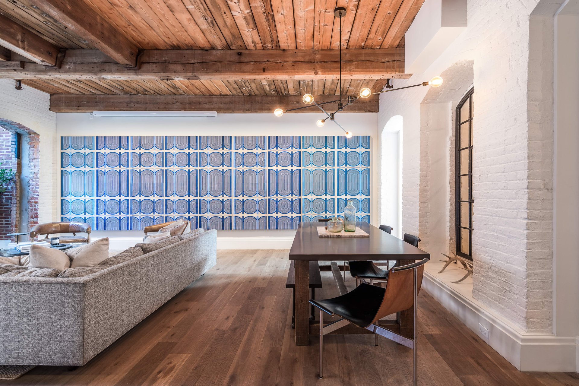 Elegant 3-Bed Factory Loft at Watchcase