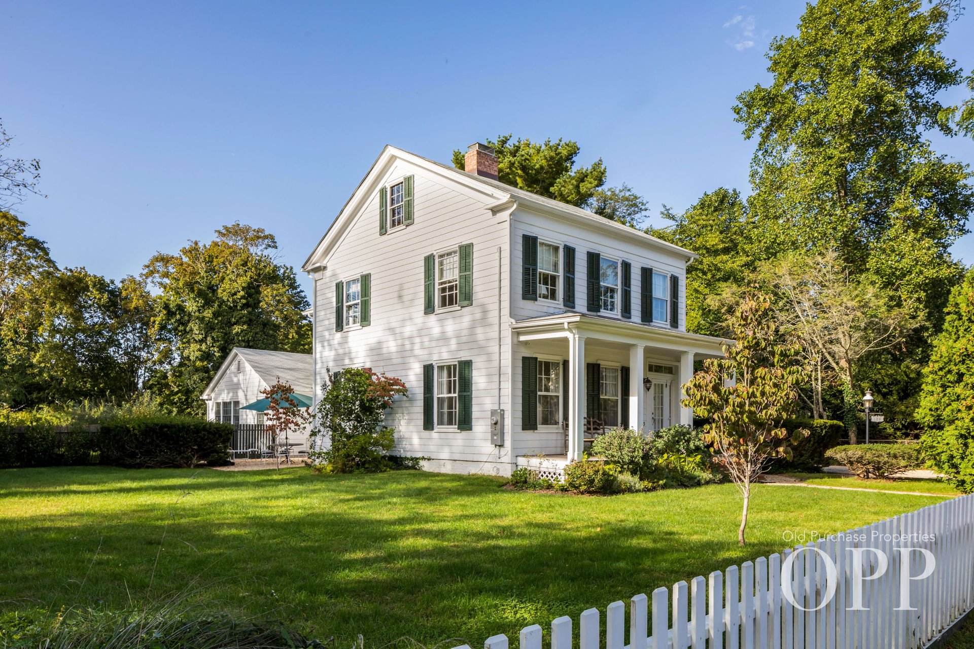 TIMELESS ELEGANCE IN THE HISTORIC DISTRIC