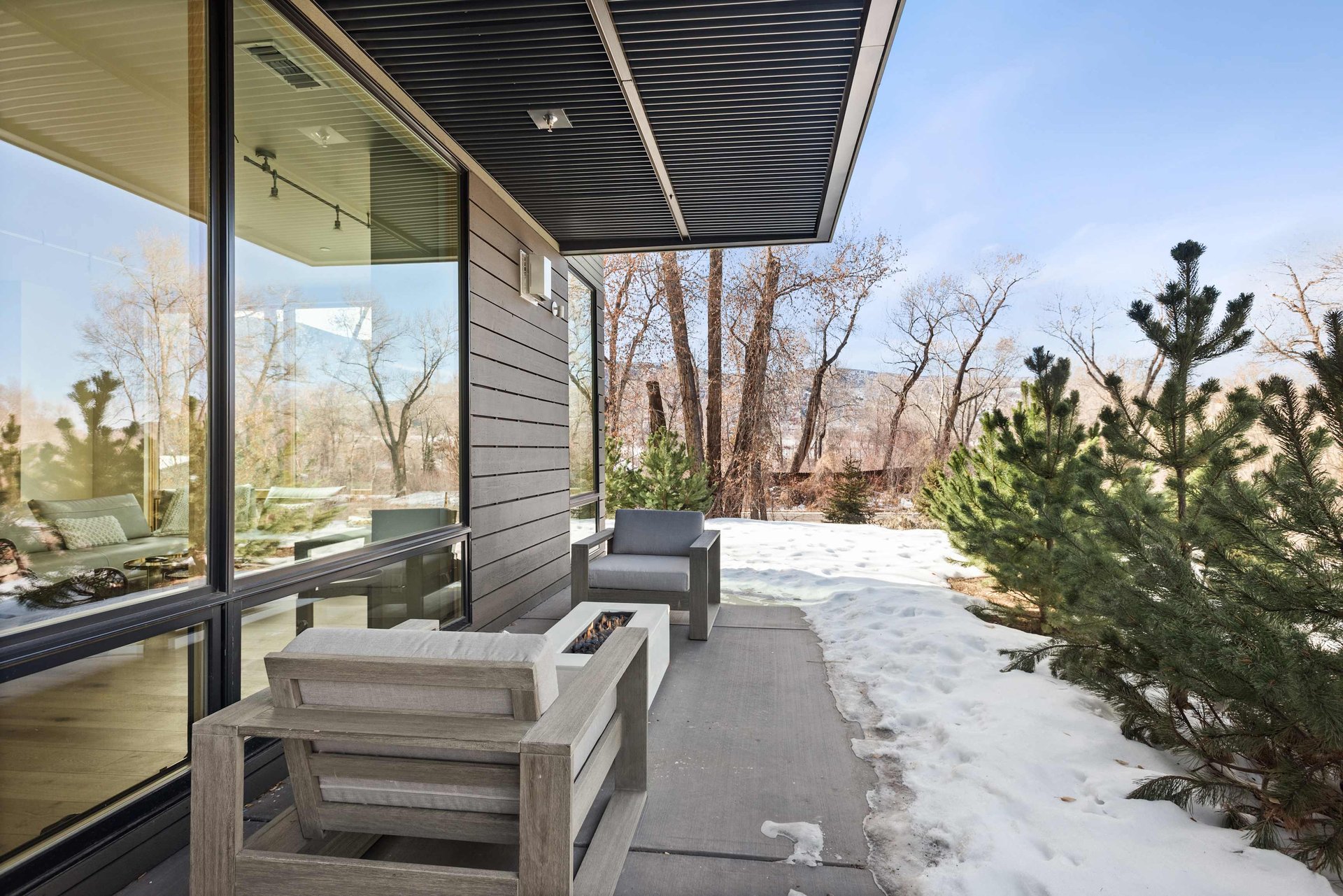 Contemporary Chic Park Modern Garden-Level Condo