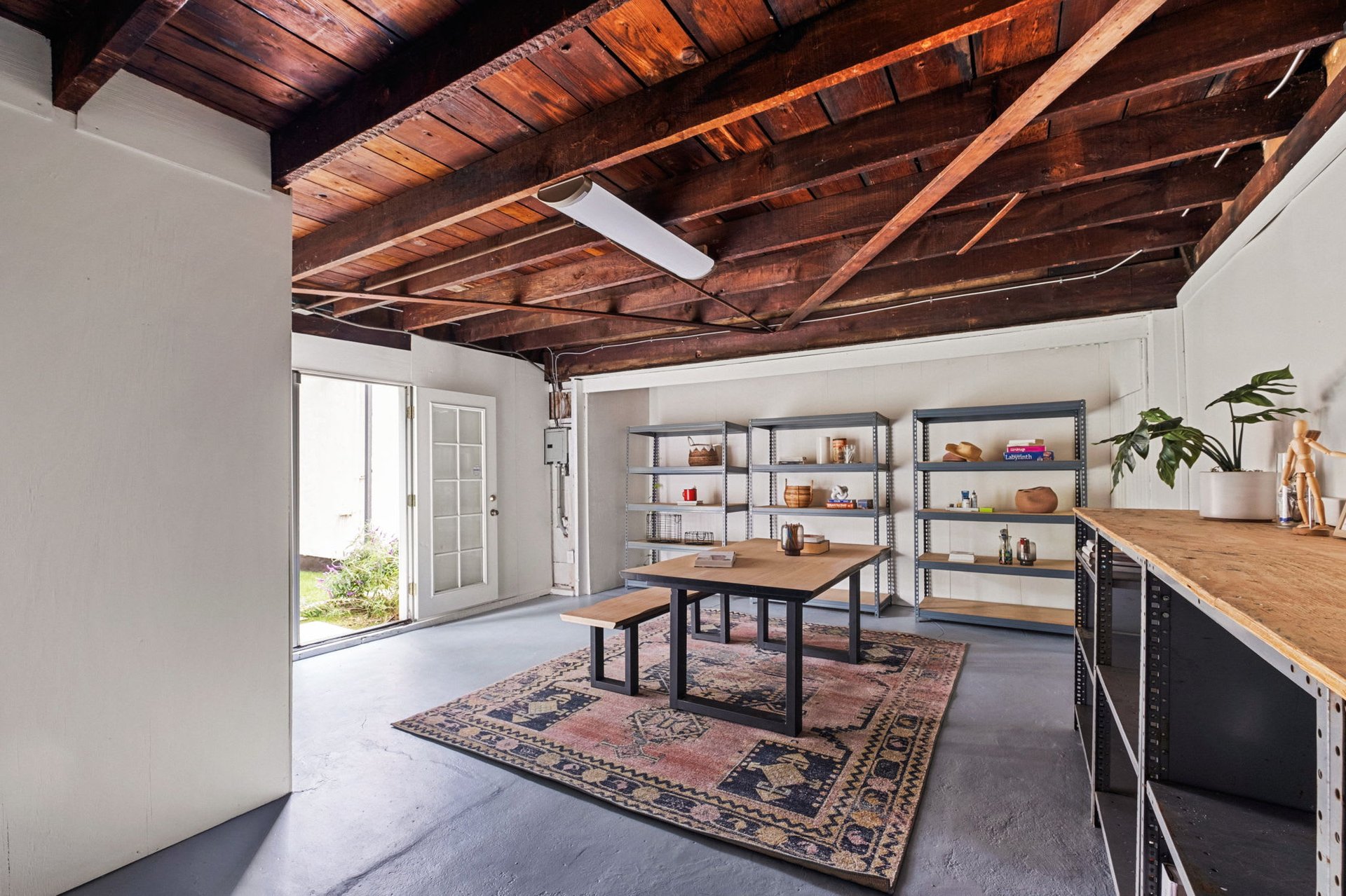 Beautifully Re-imagined Spanish Modern in Wilshire Vista