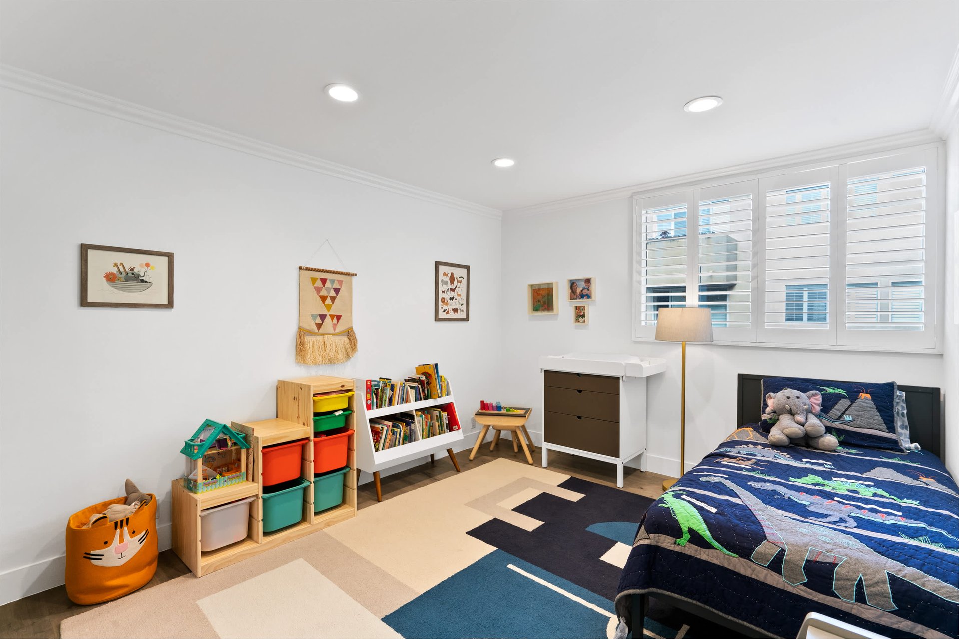 14141 Dickens St Unit 204