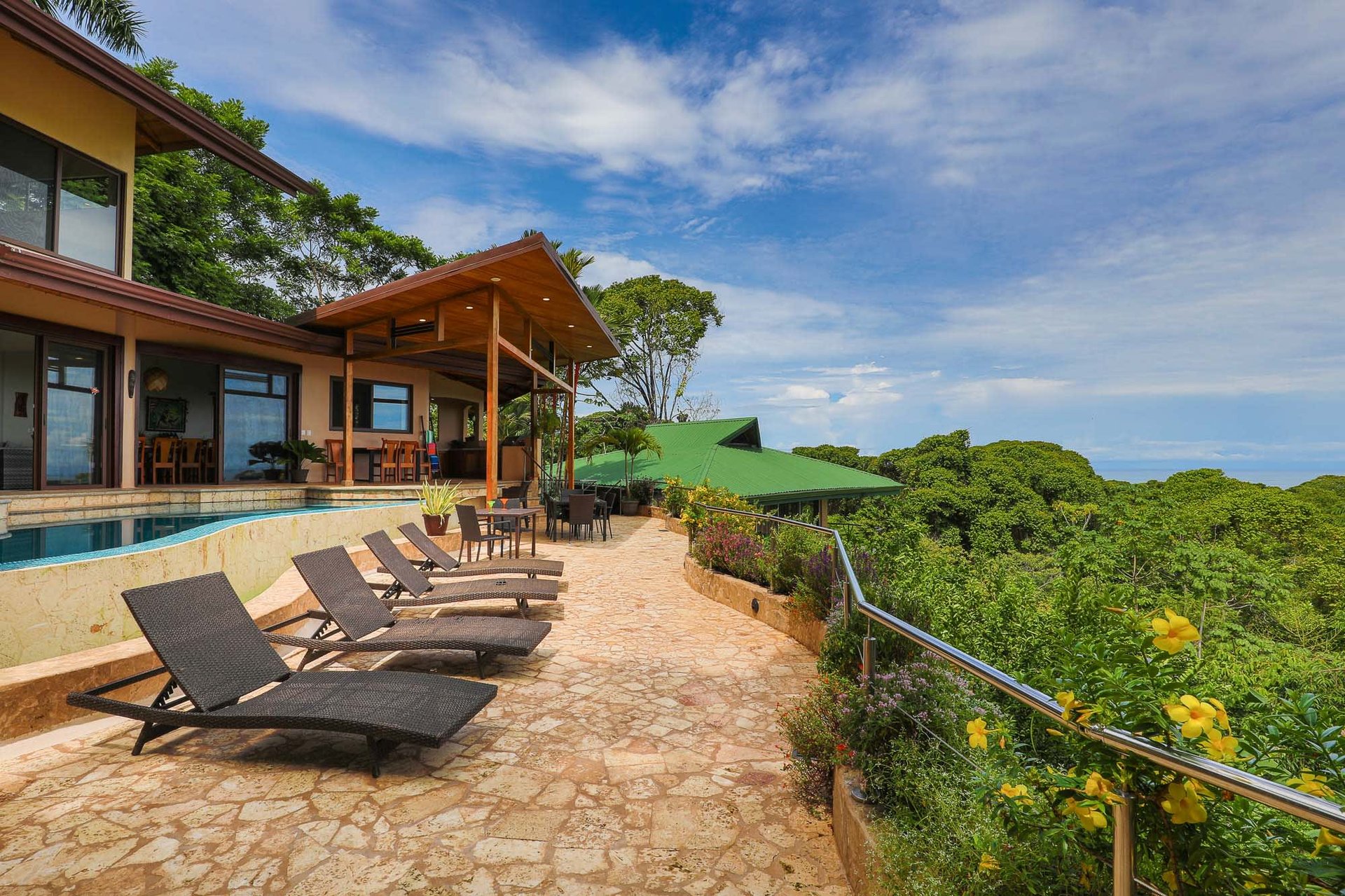 VILLA TUCAN TANGO: TROPICAL LUXURY HOME IN GATED COMMUNITY ABOVE DOMINICALITO