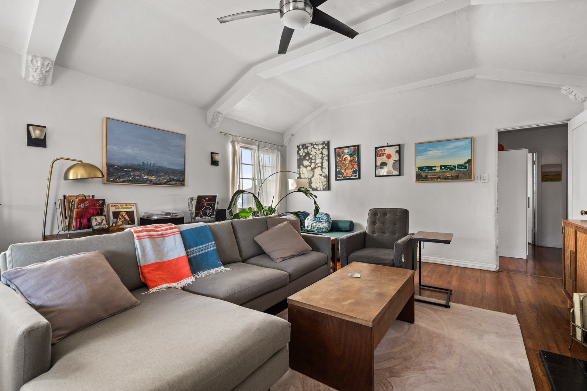 Wonderful Pride-of-Ownership Spanish 2-Story Duplex in Longwood Highlands