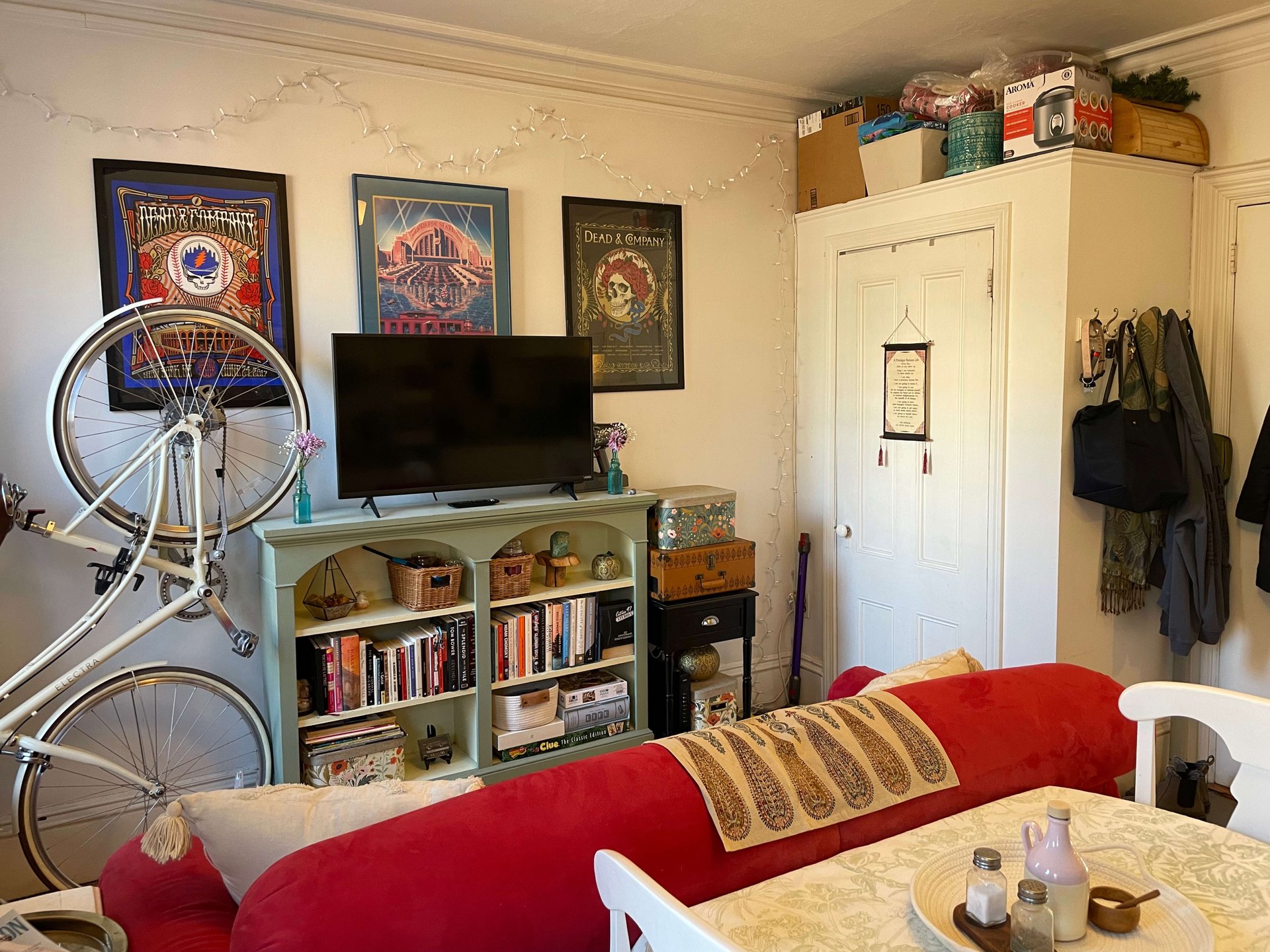 Appleton Street One Bed - Heat and Hot Water Included! available APRIL! Pets Negotiable! 