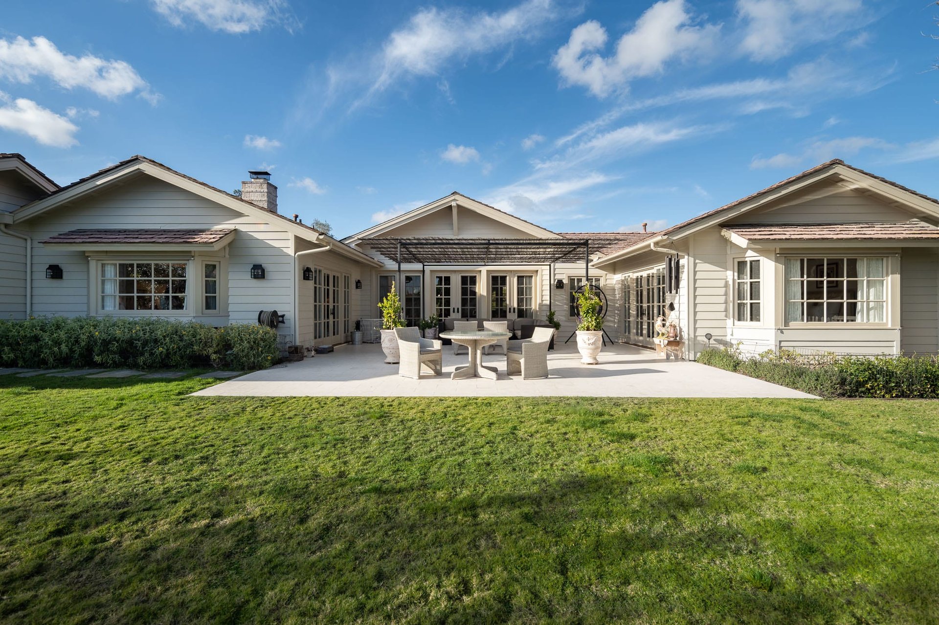 SERENE FARMHOUSE SANCTUARY