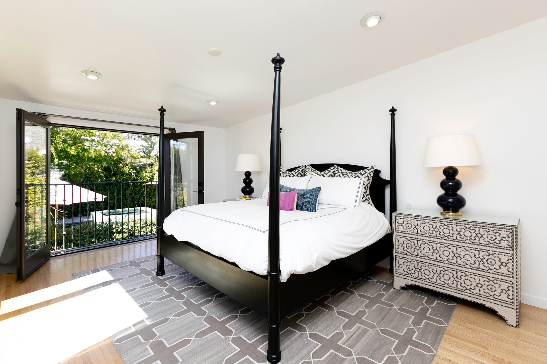 Dazzling Designer Done Furnished Lease in Los Feliz