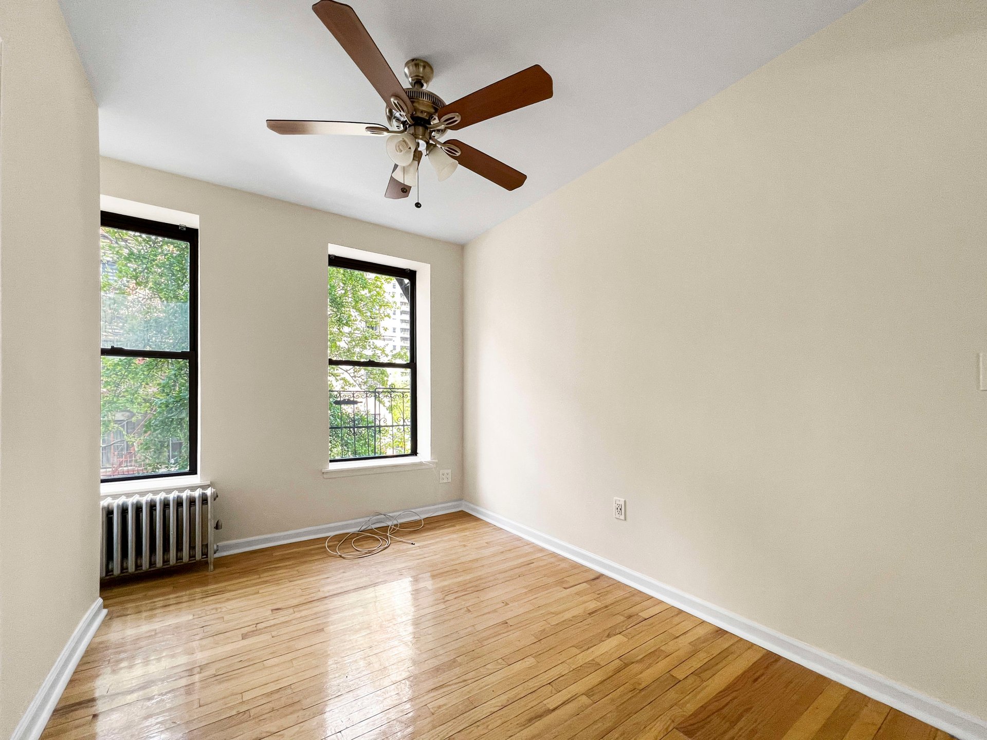 270 E 78th St, Unit 10