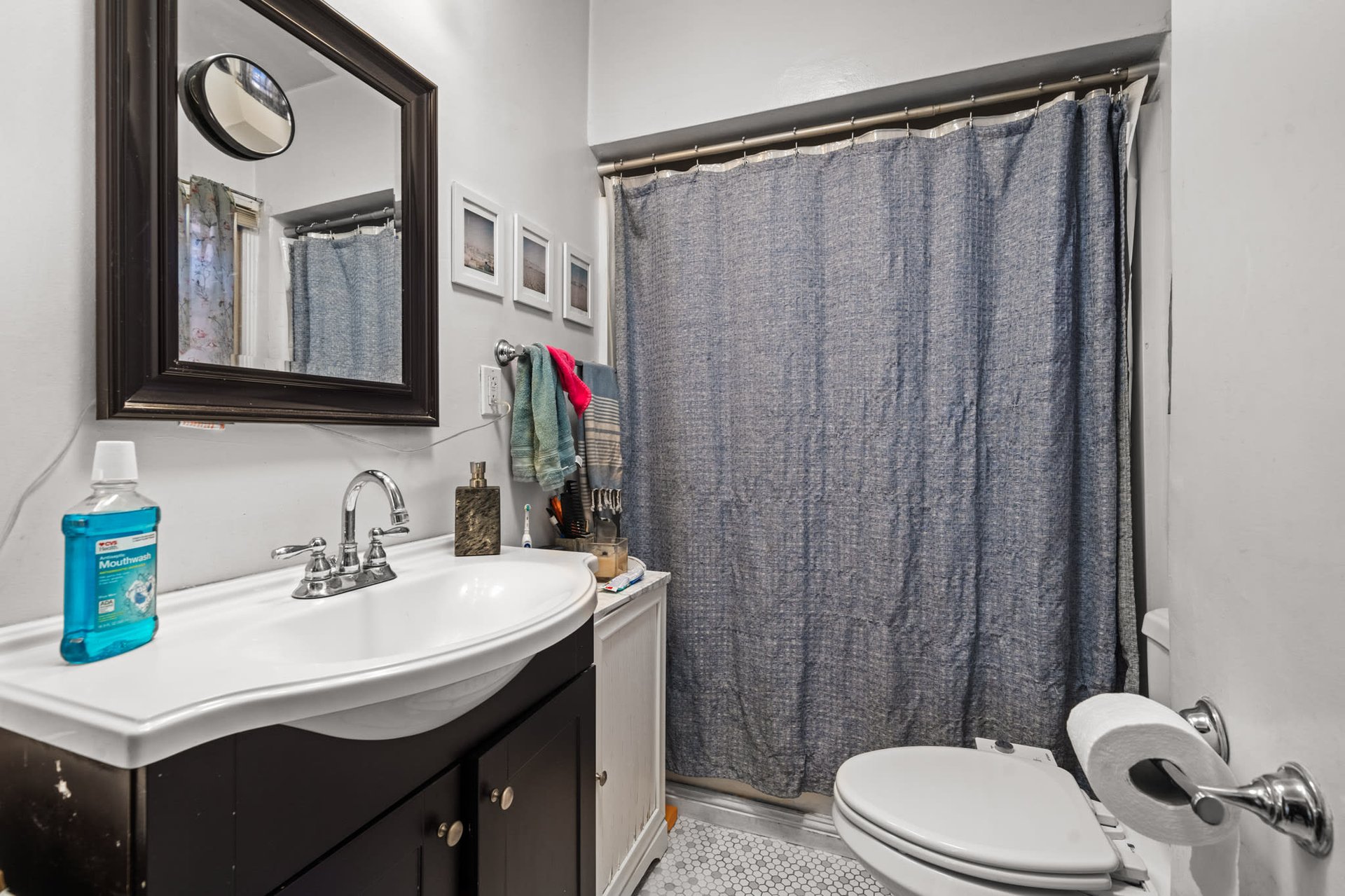 Wonderful Pride-of-Ownership Spanish 2-Story Duplex in Longwood Highlands