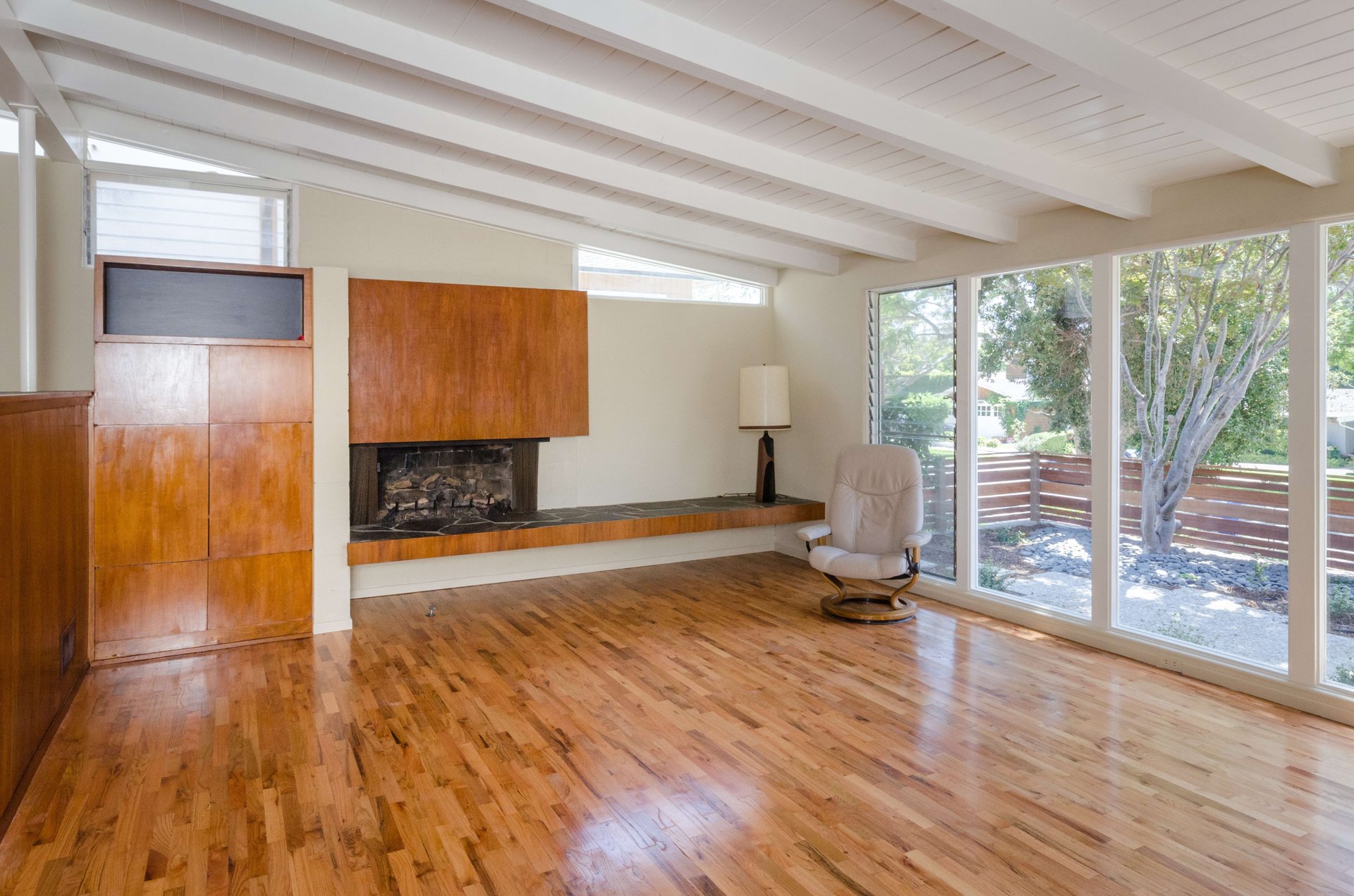 694 San Lorenzo St.