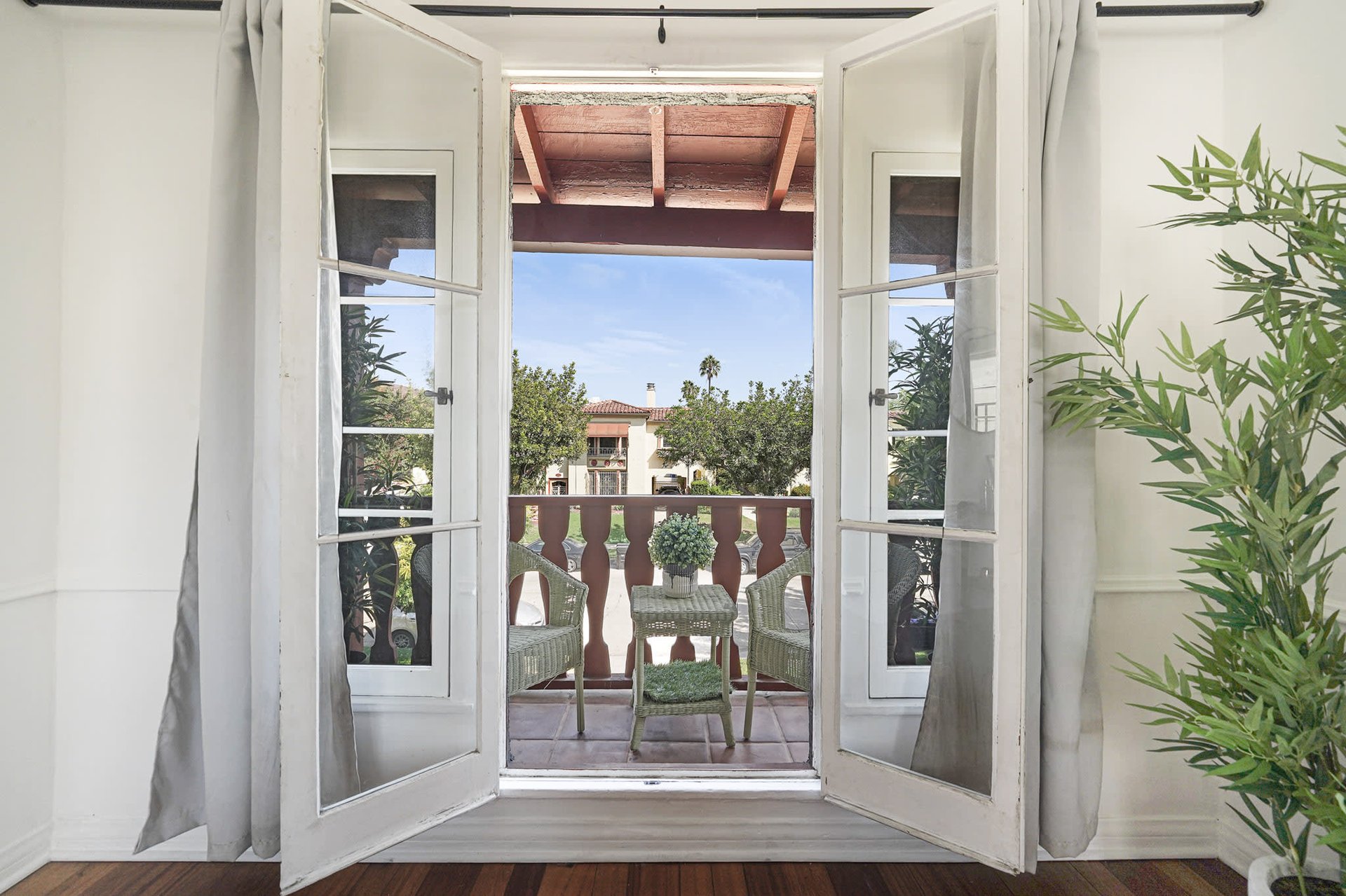 Beautiful Spanish Trophy Duplex in Wilshire Vista