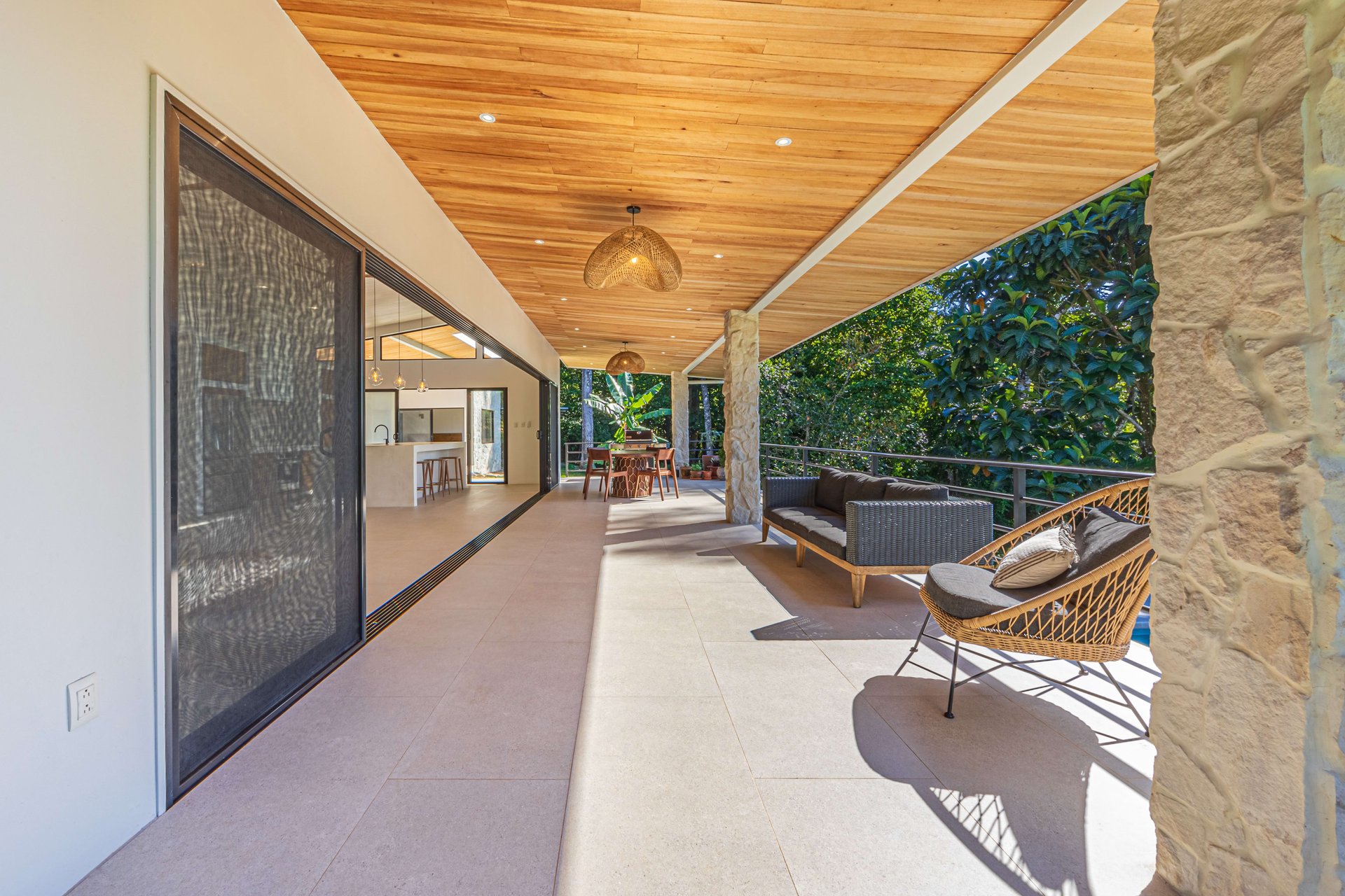 MOVE-IN READY OCEAN VIEW HOME IN CINCO VENTANAS WITH MAJESTIC RIVER ACCESS