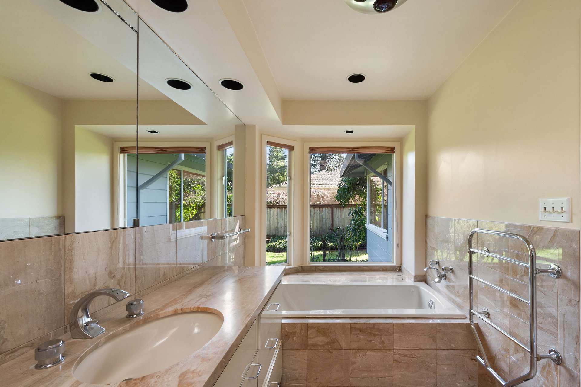 211 Woodland Rd