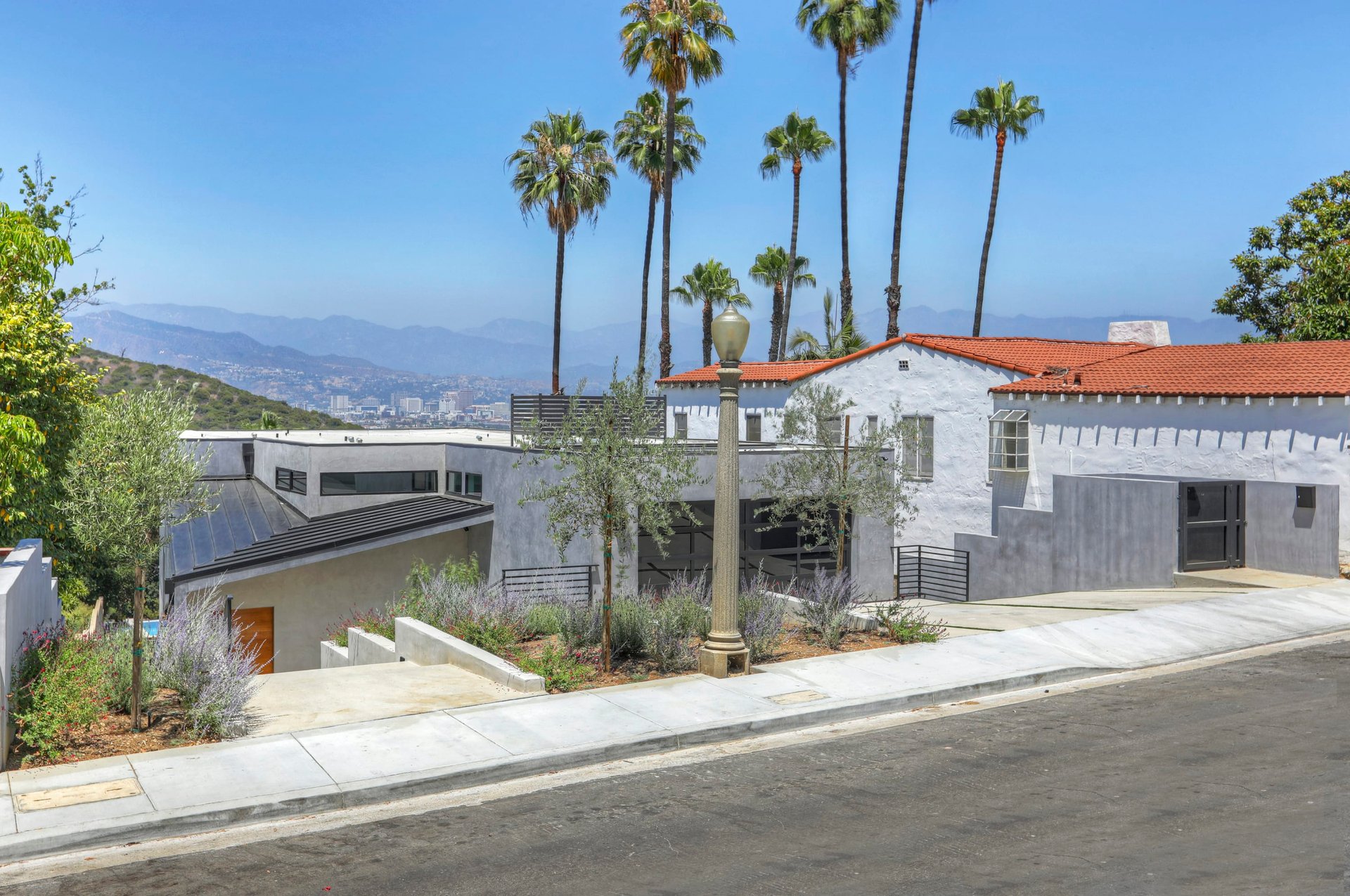  3718 Prestwick Drive