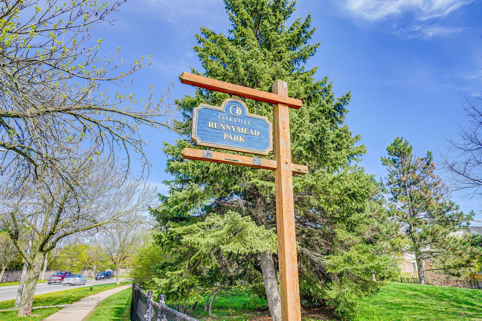 1087 Runnymead Cres