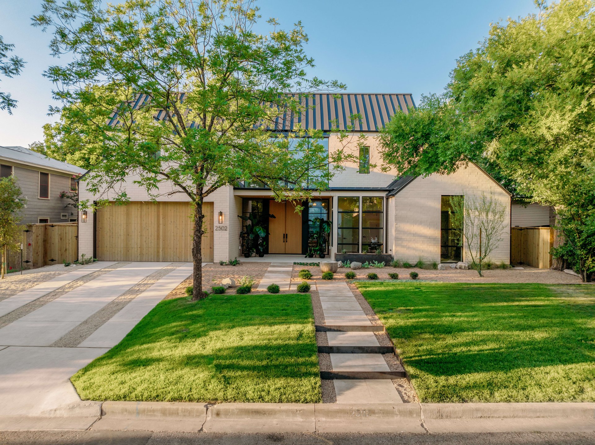 2502 Indian Trail