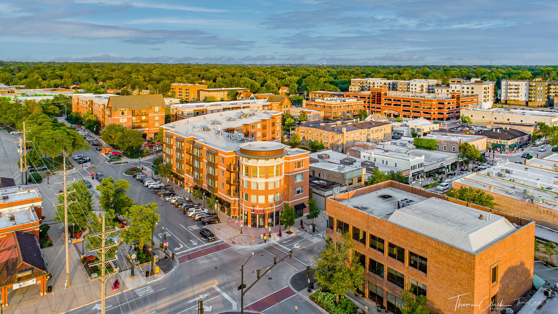 Premier Downtown Downers Grove Restaurant 