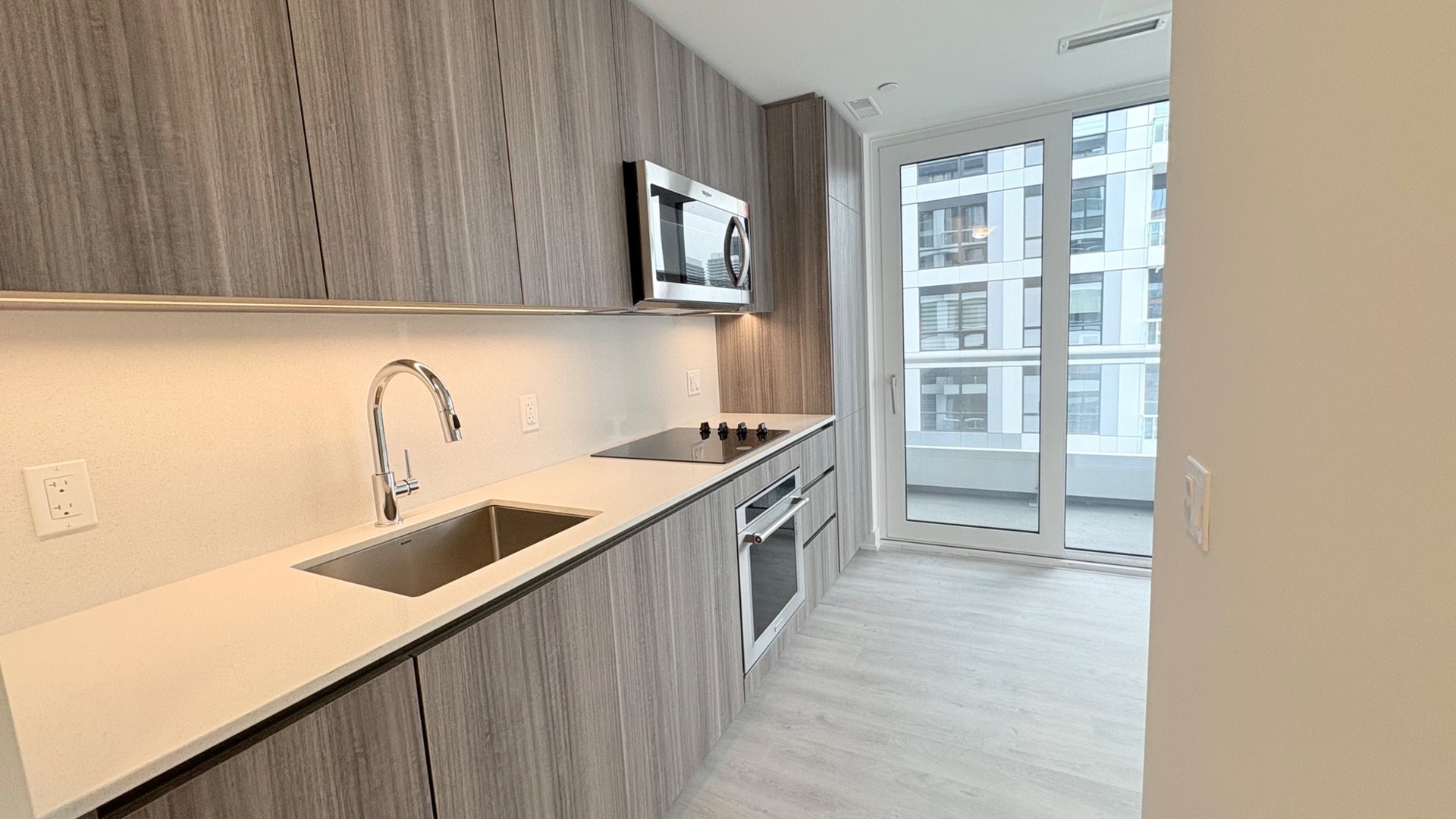15 Richardson Street Unit: 917