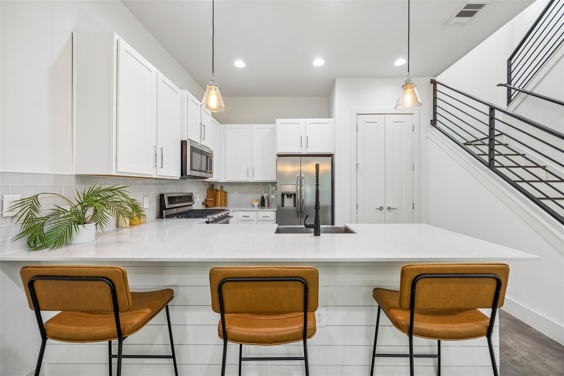 1118 Algarita Ave, Unit 2