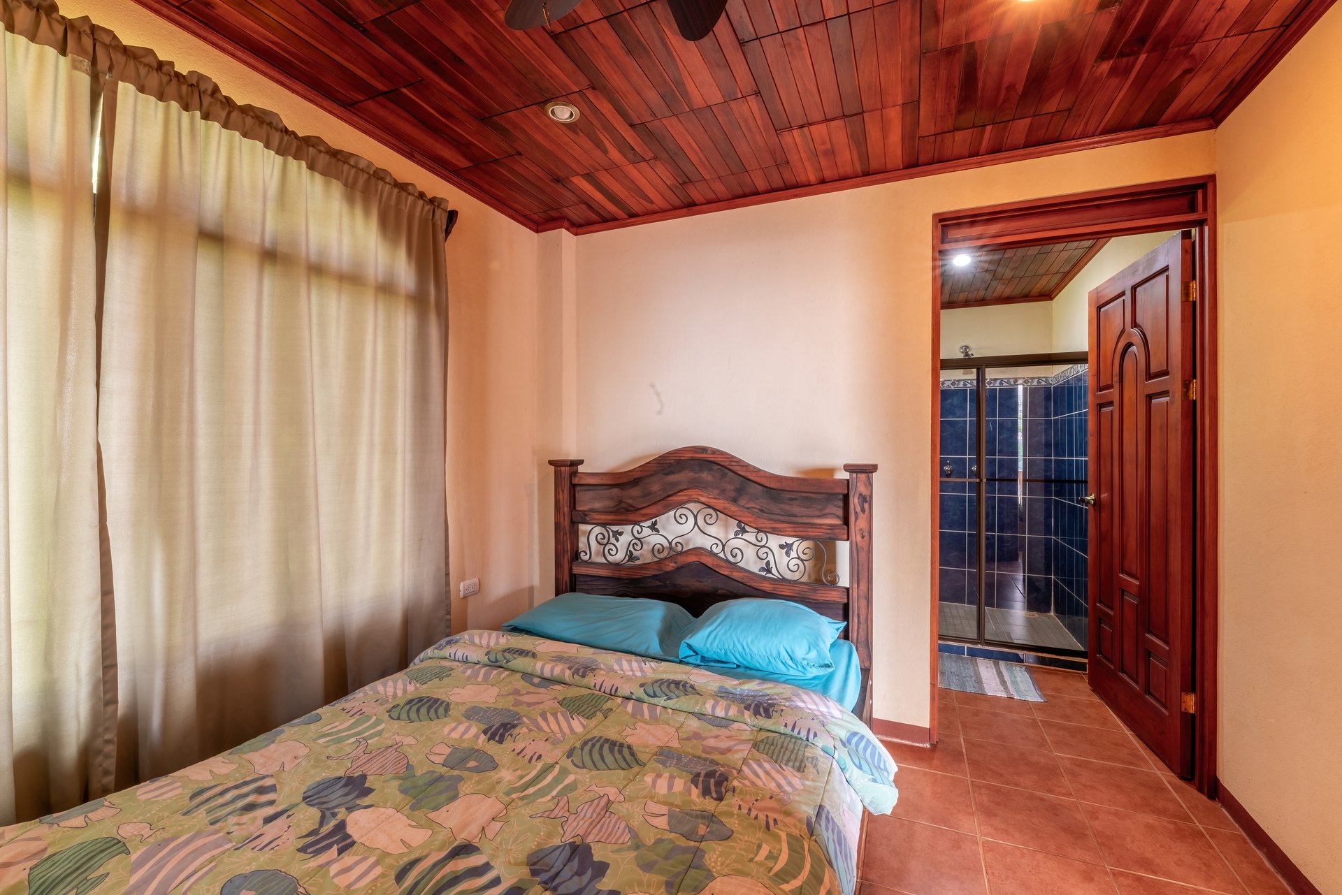 Fully Furnished 3-Bedroom Home in Tinamastes | FIRE SALE!!!