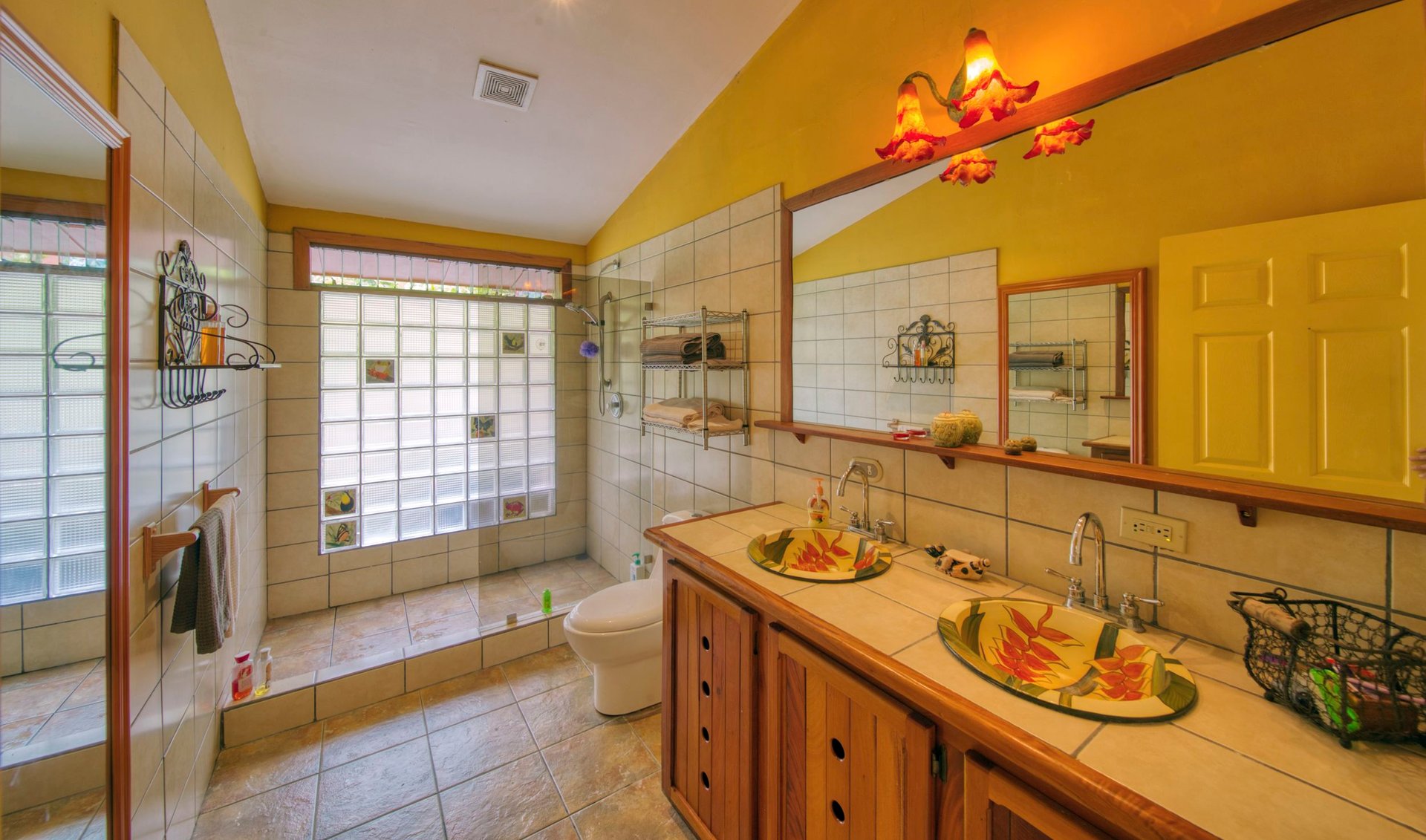 The Lucky Bug | Boutique Hotel & Investment Opportunity in Nuevo Arenal