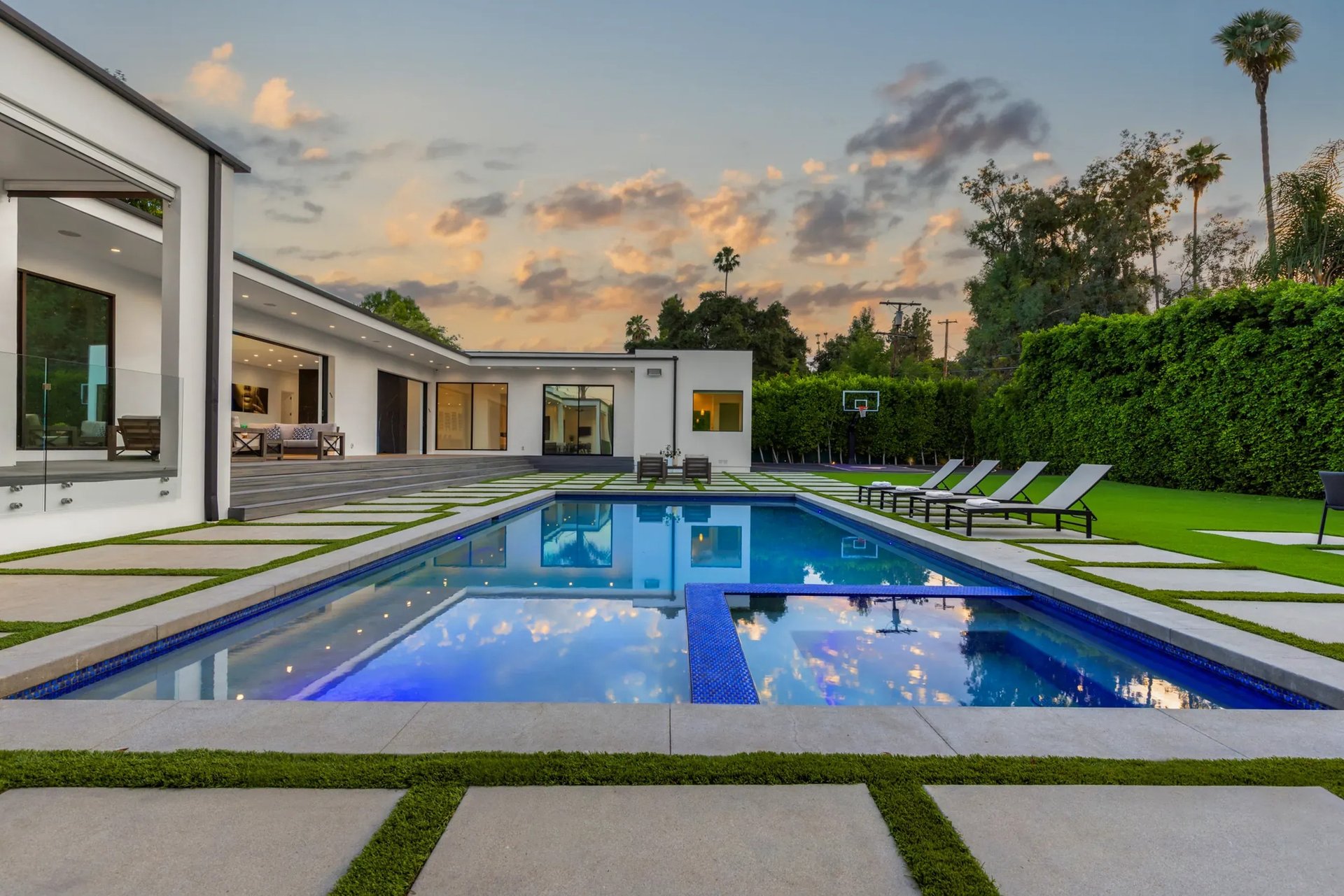 20141 Wells Dr