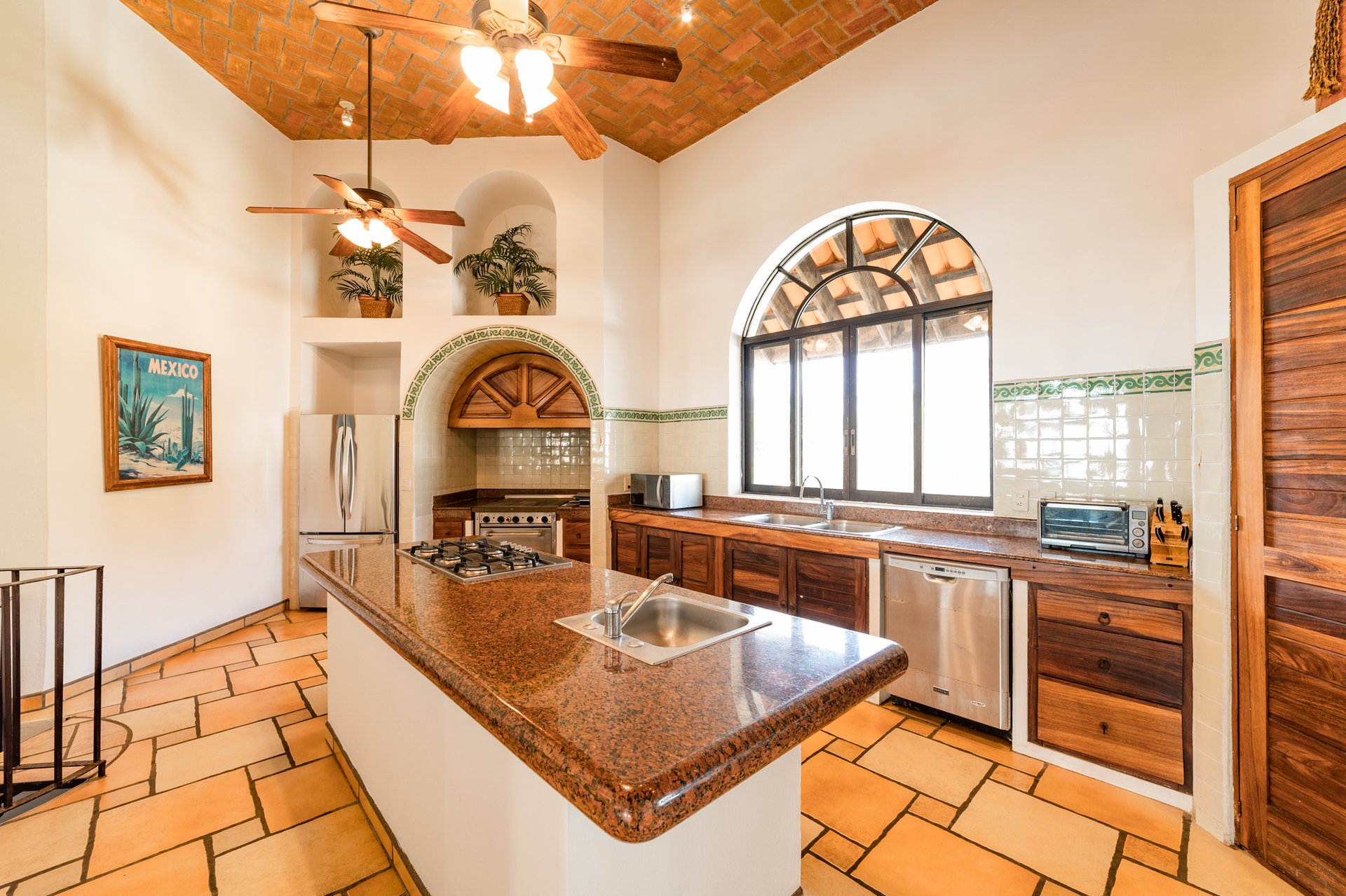 5 Bedroom, Single Family Home, Villa Encantada 