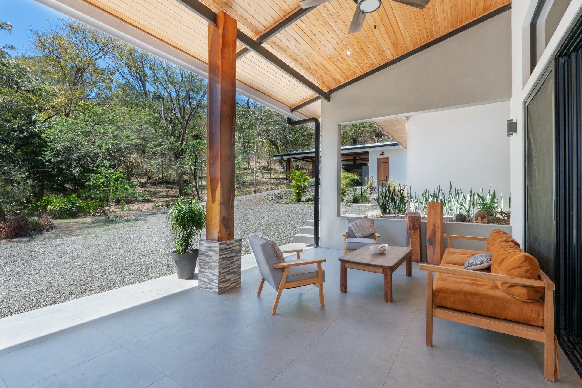 Casa Los Suenos | 4 Bedroom Home with Guest House near Tamarindo Costa Rica