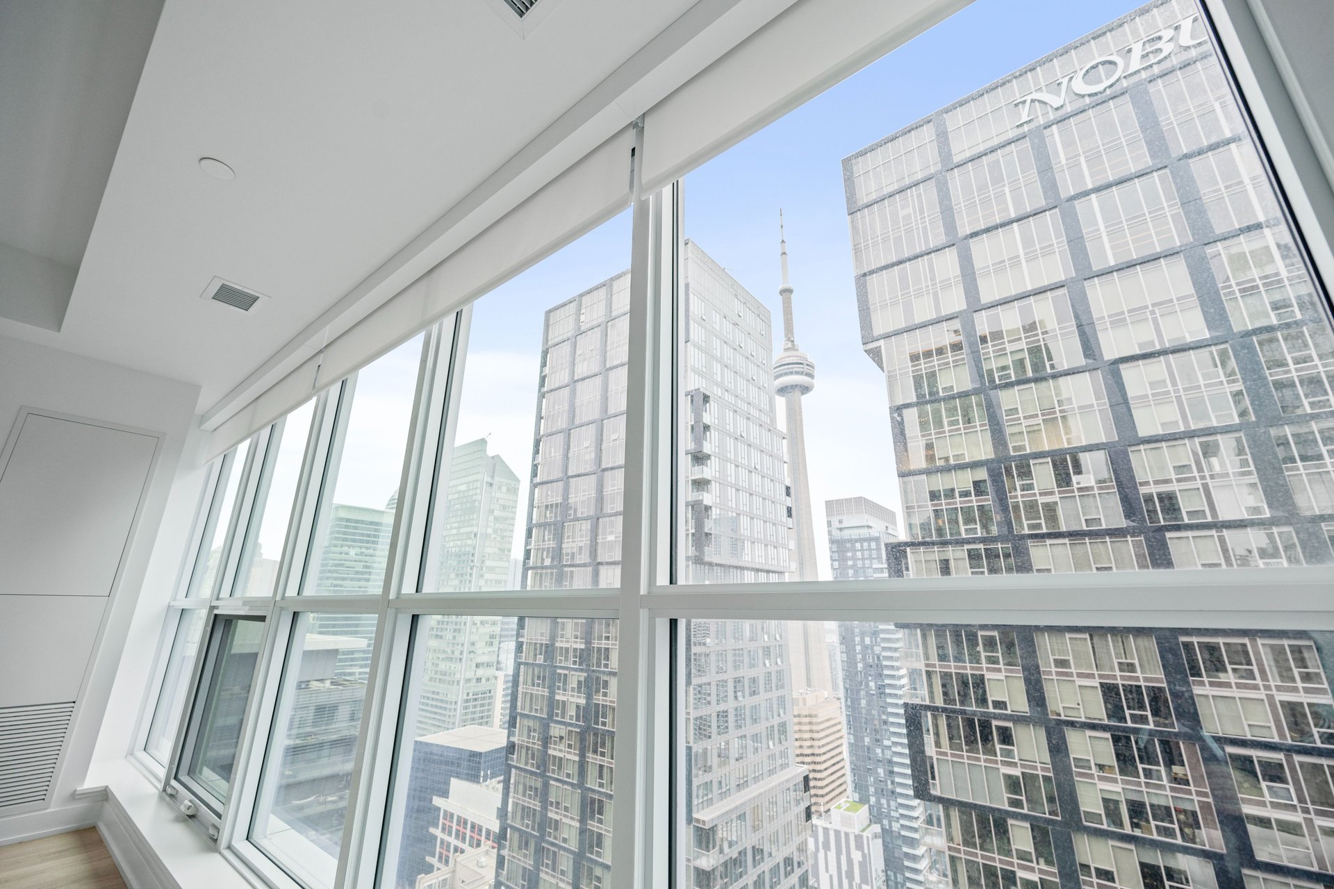 327 King Street W Unit: 3703