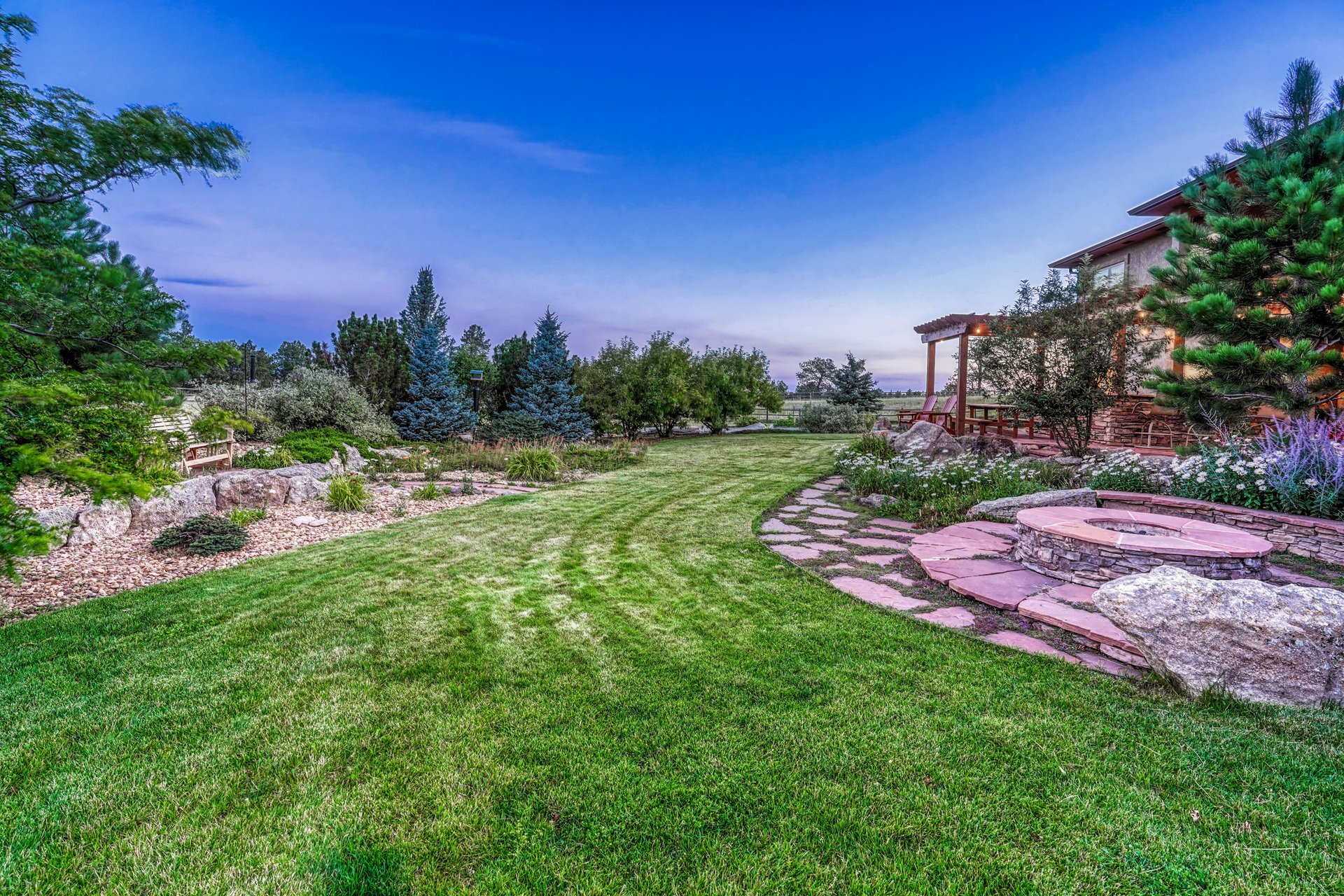 10345 Little Moon Trail