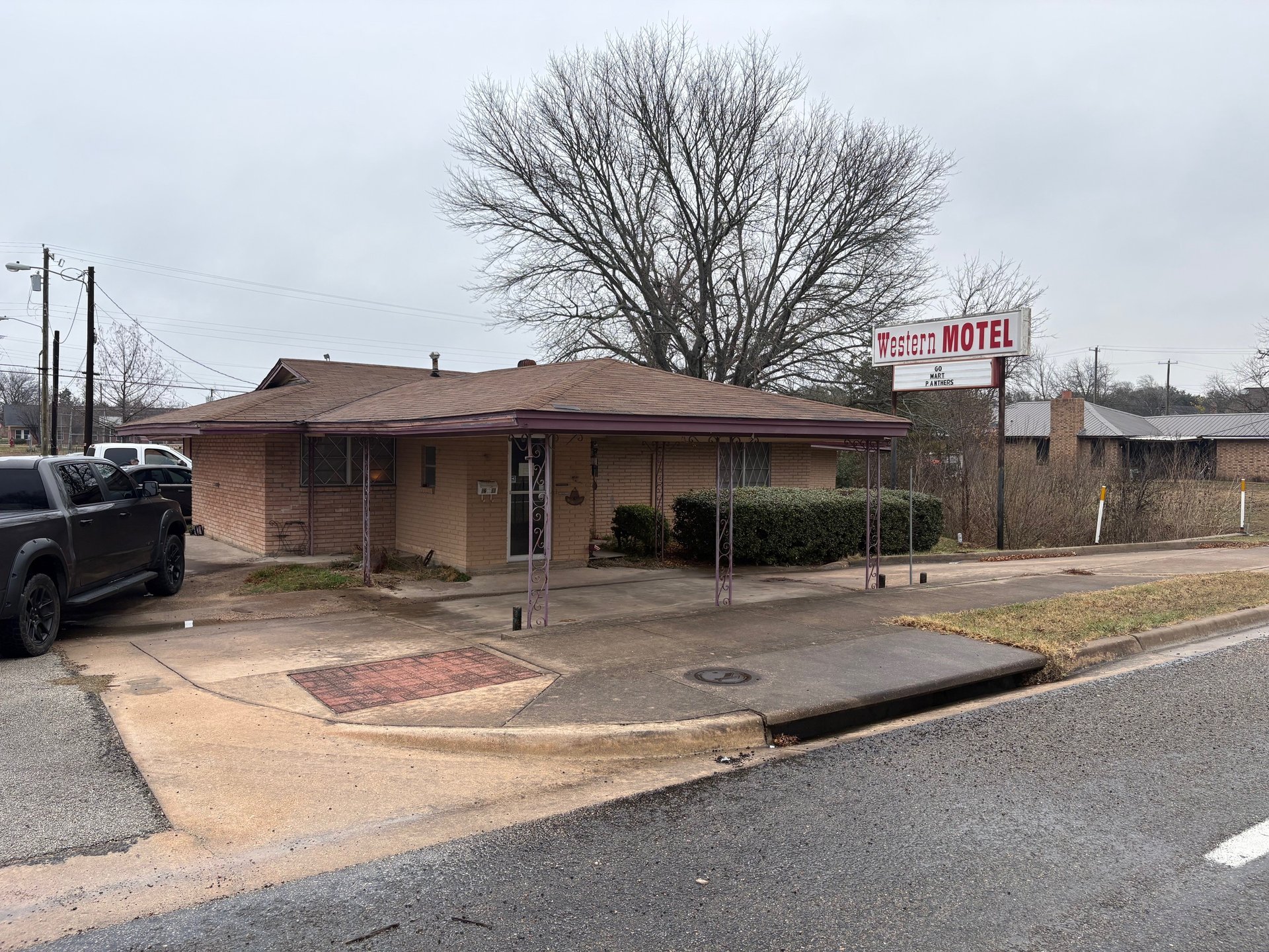 1201 E Texas Ave