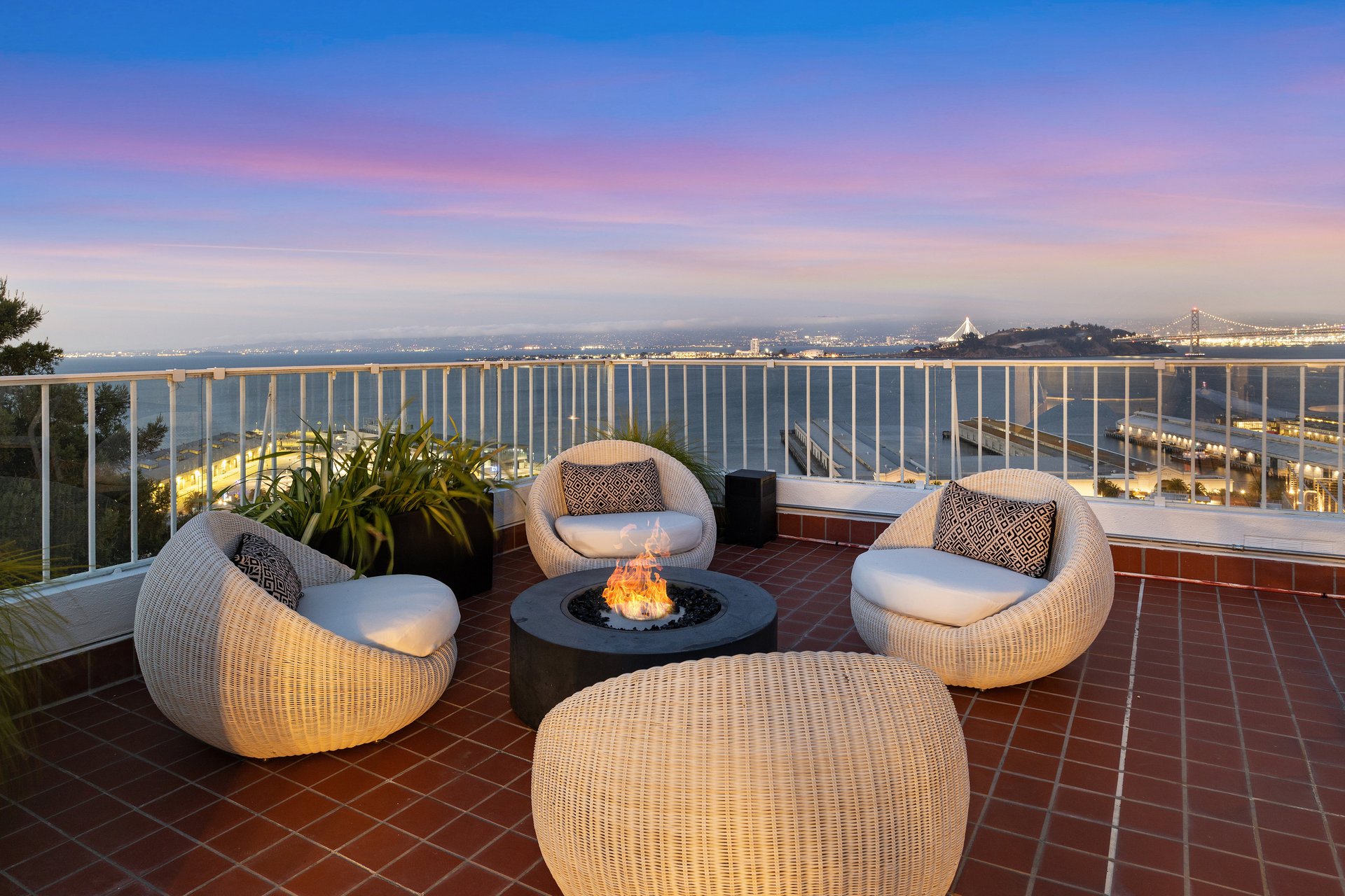 Telegraph Terrace View Penthouse!