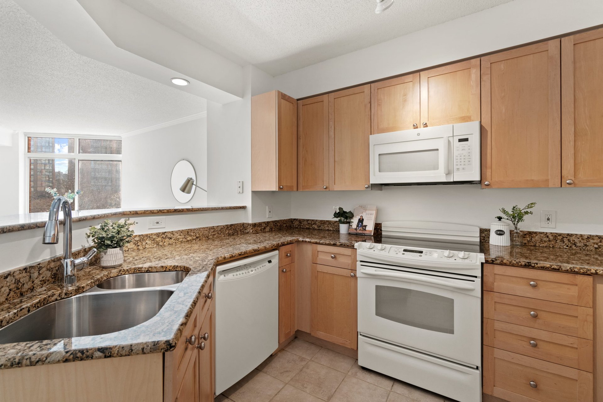 3101 N HAMPTON DR #301