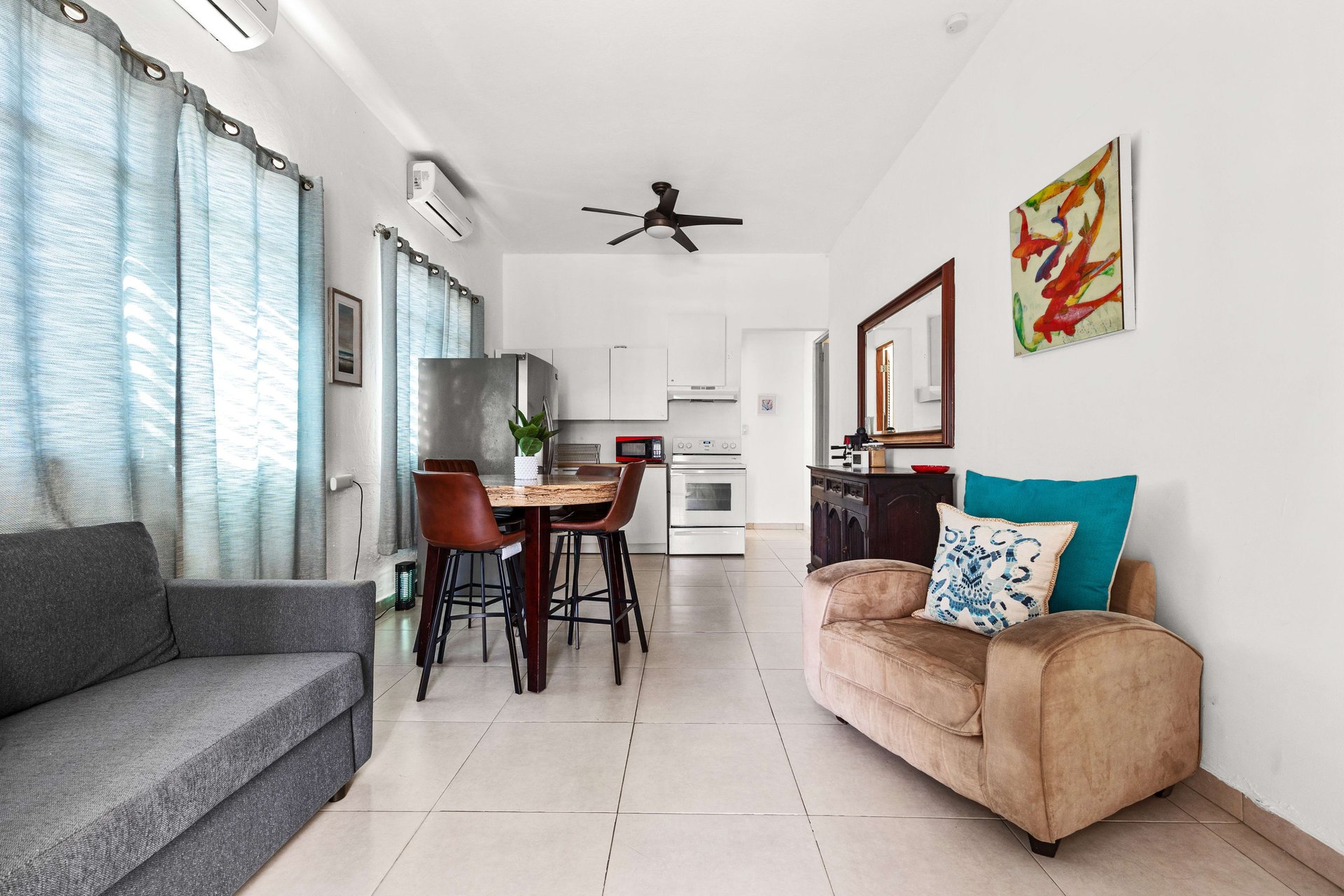 106 Taft, Condado