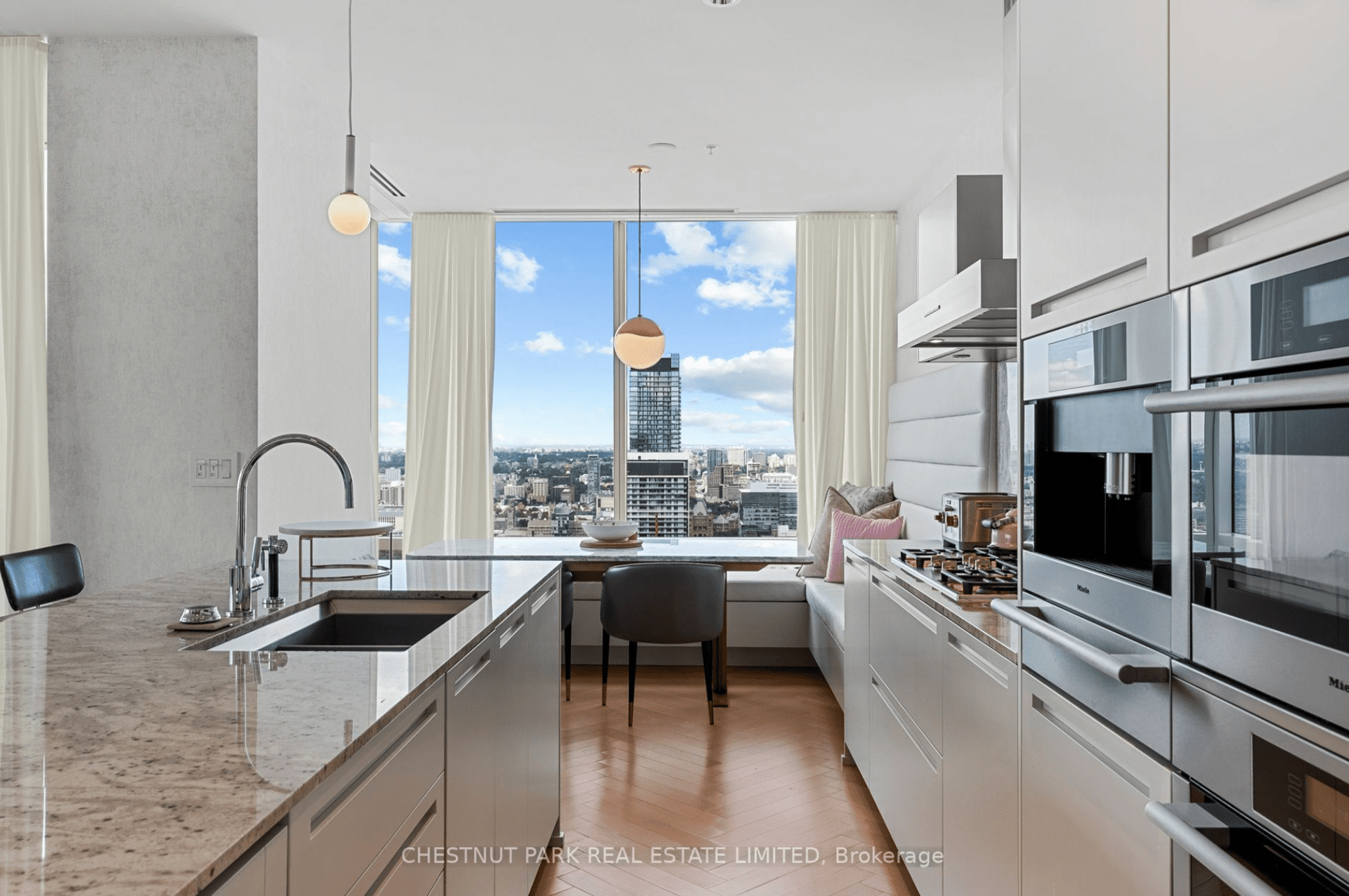 Suite 5203- 180 University Avenue