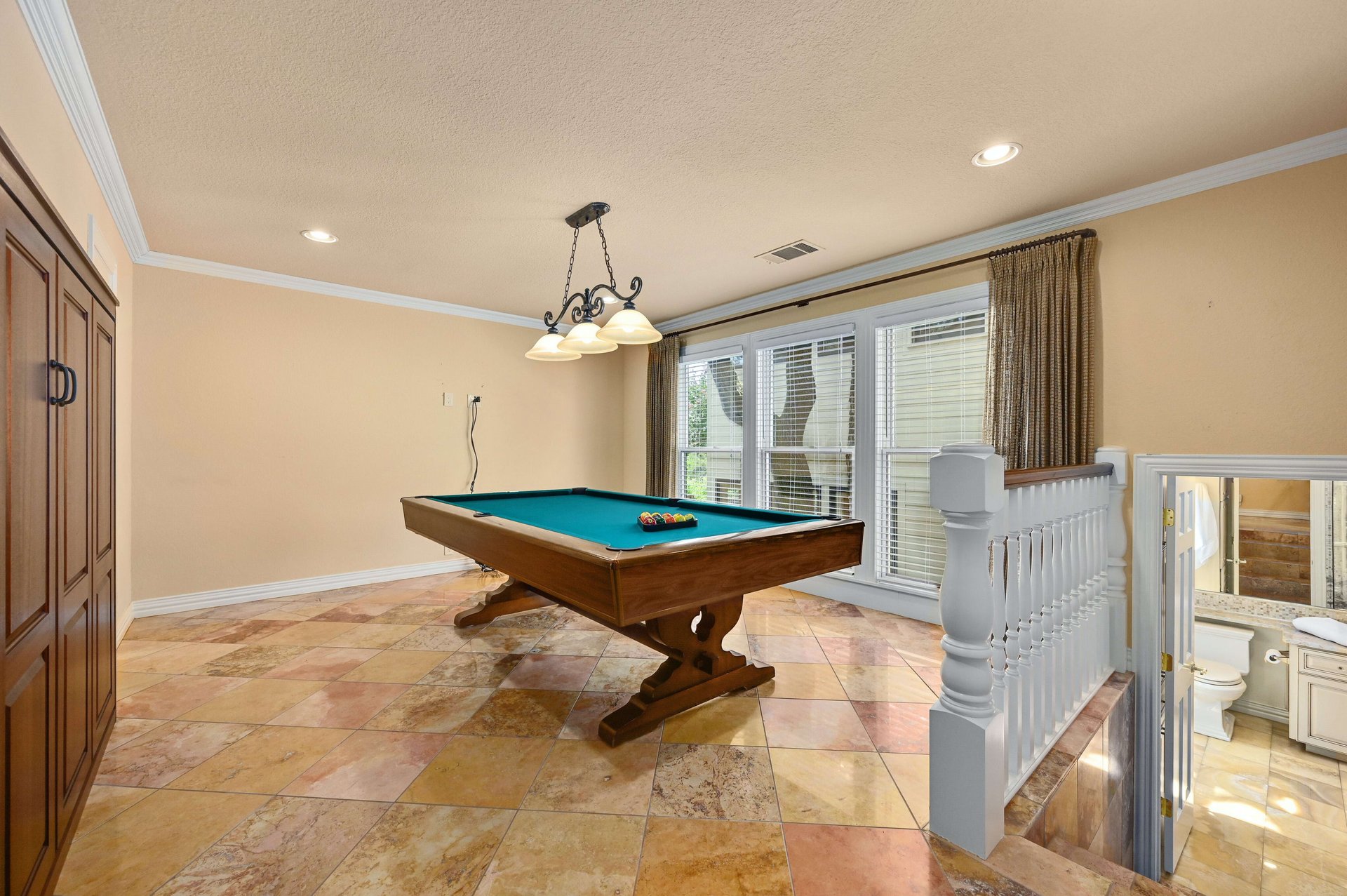 5711 Sam Houston Cir