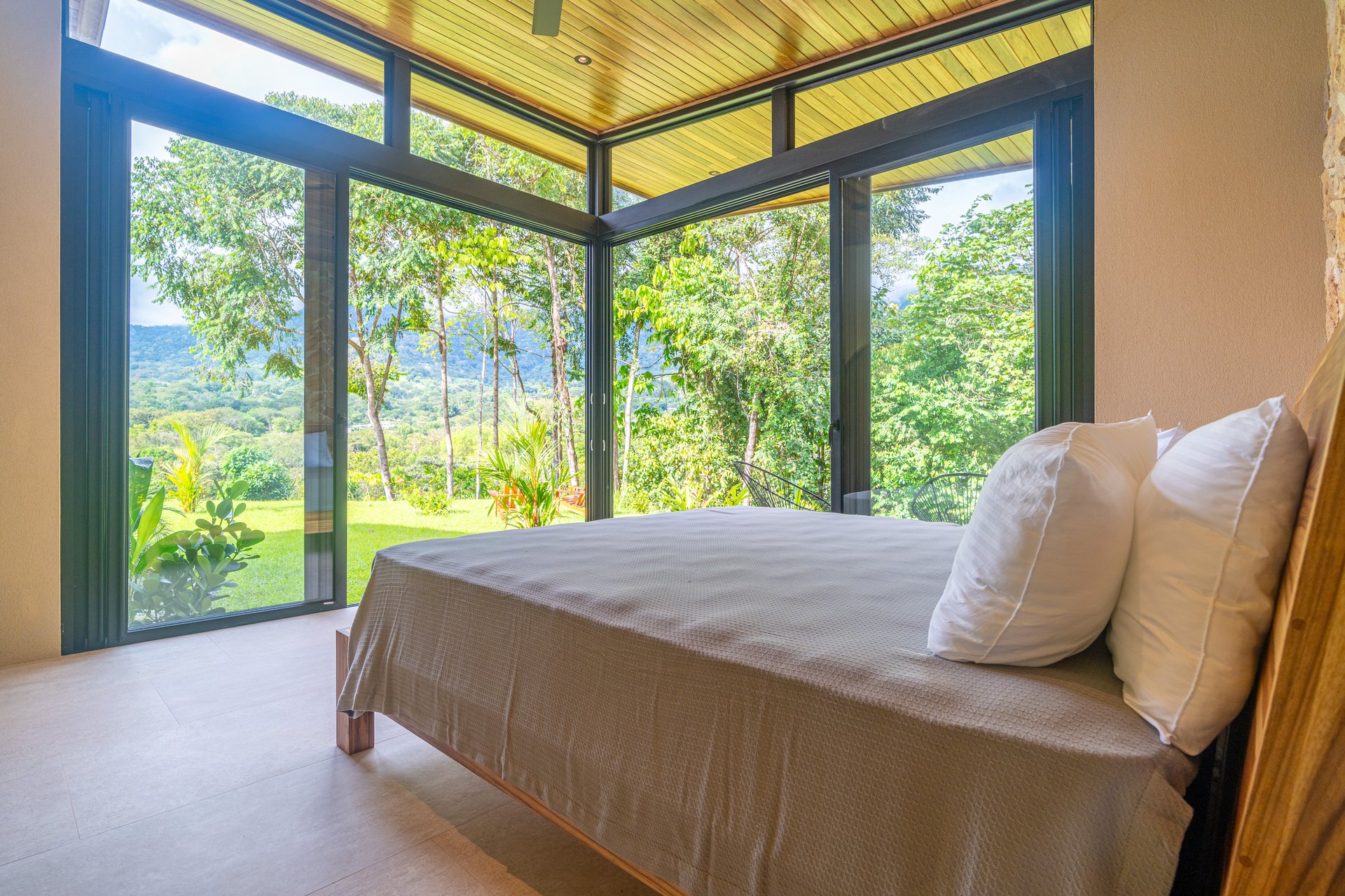Casa Hamsa - Stunning, Modern Jungle Home in Ojochal