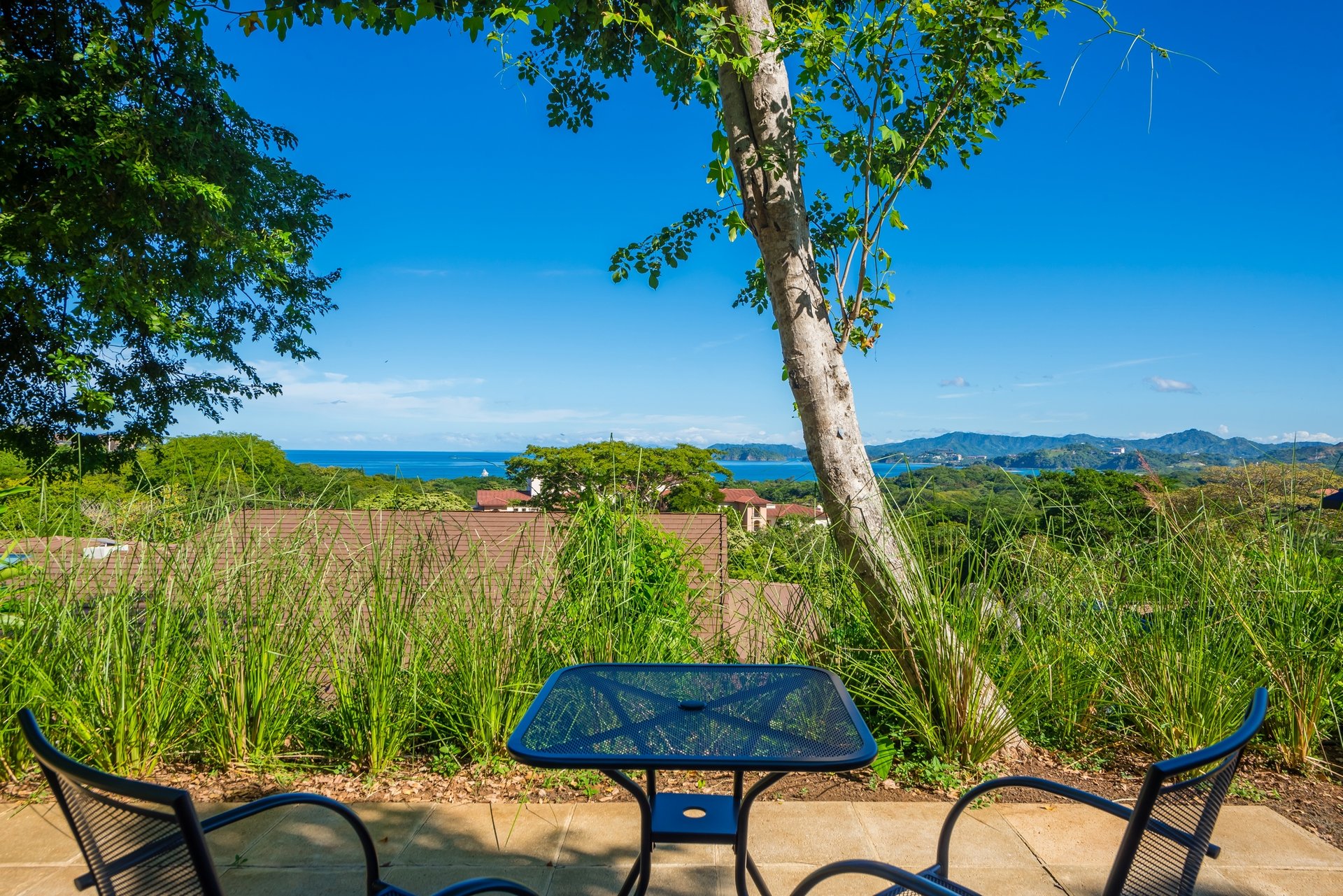 Casa Aura: Modern Luxury with Ocean Views in Reserva Conchal