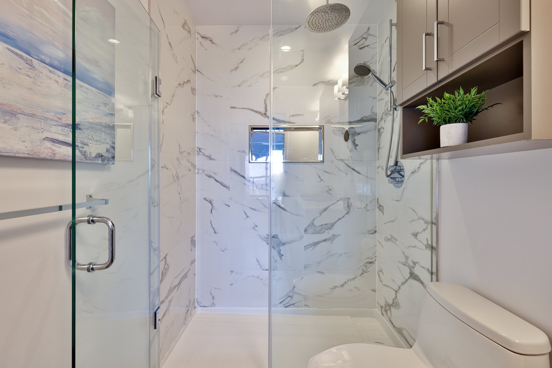 Corner Suite At The Barrington! 