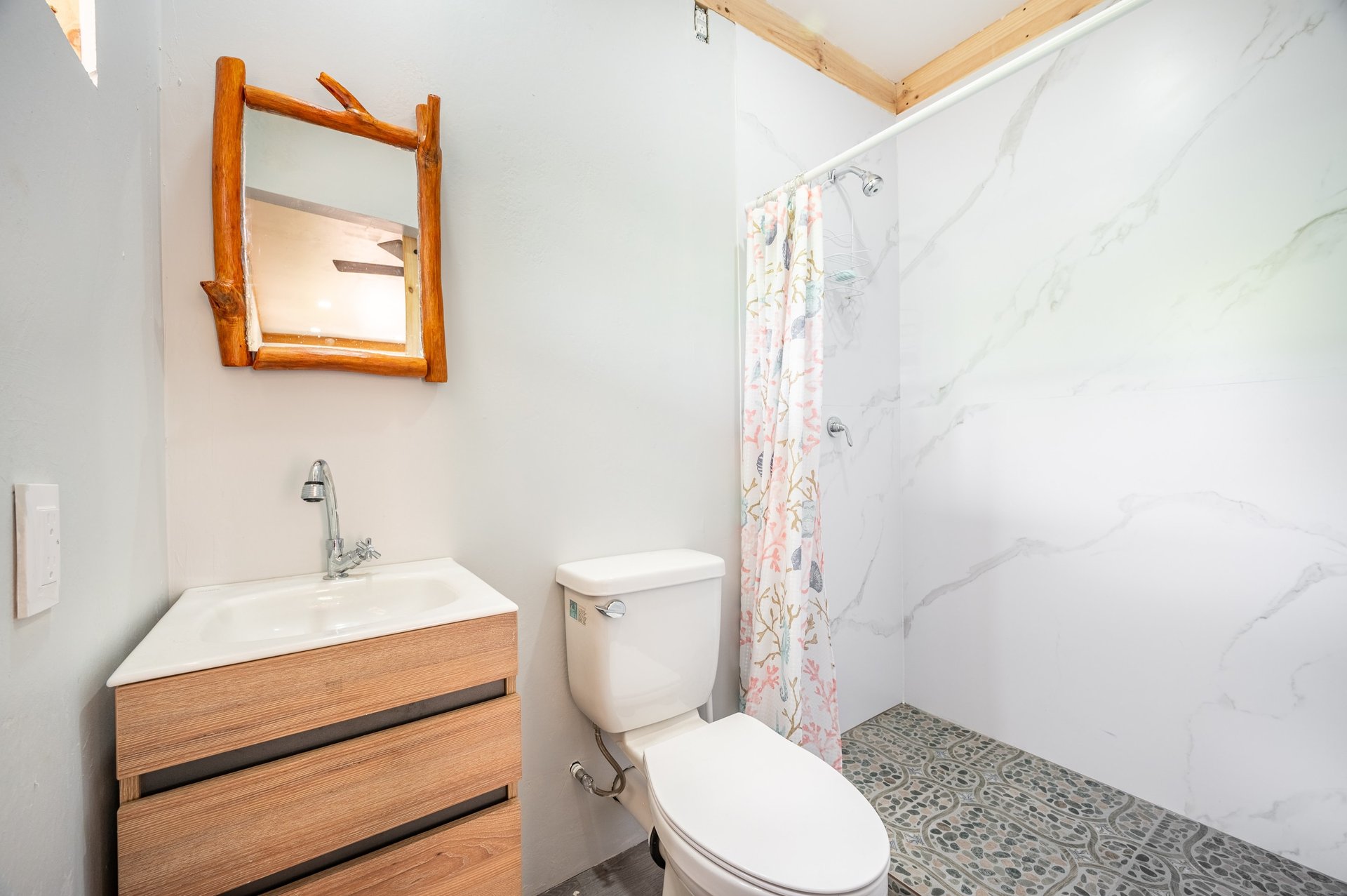 Casa Jaramillo | Eco-Friendly Property with Guest Studio & Solar Power – Near Tamarindo