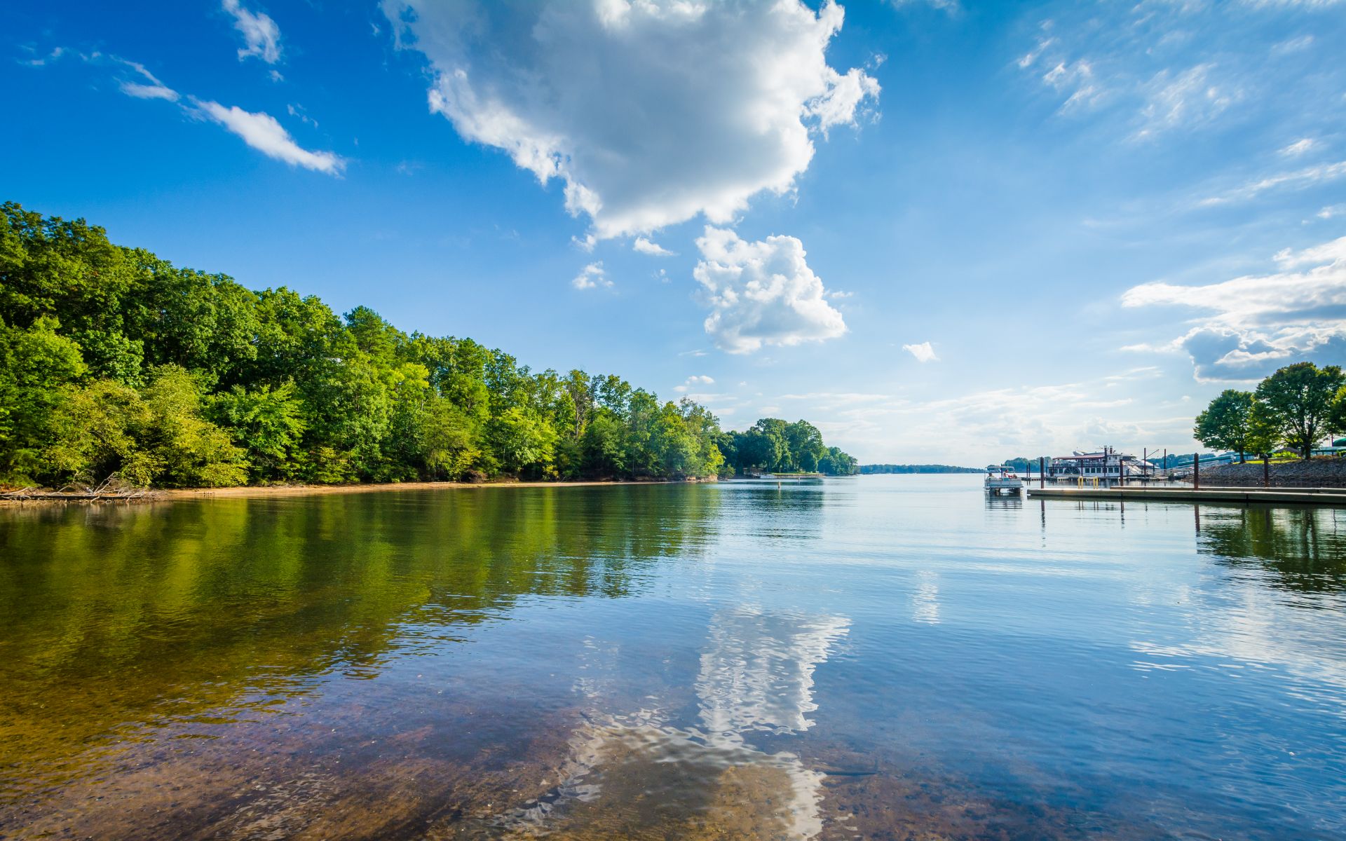 Lake Norman shoreline and waterfront setting in North Carolina