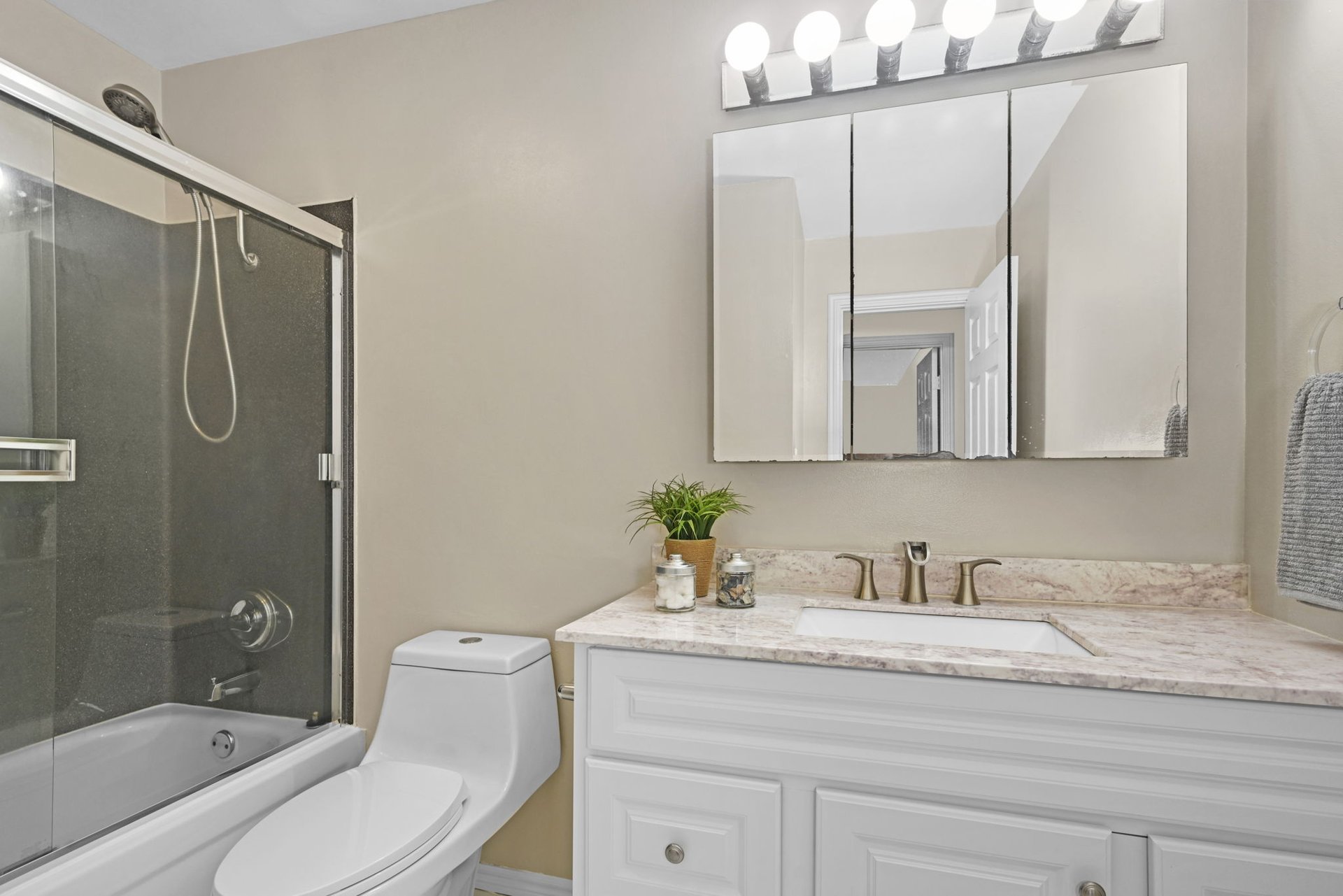 1489 Marchbanks Dr. #3, Walnut Creek