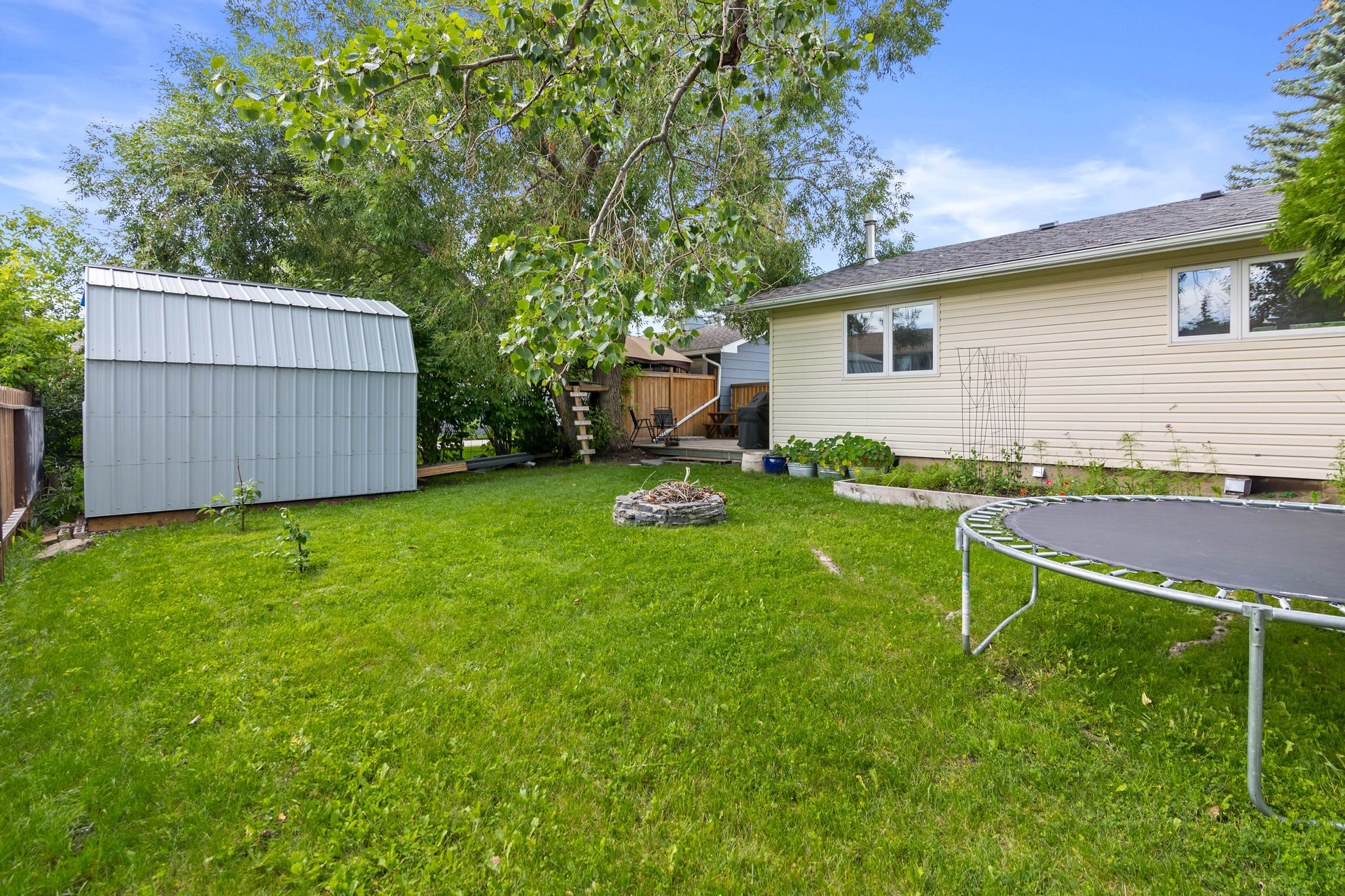 104 Thorson Crescent