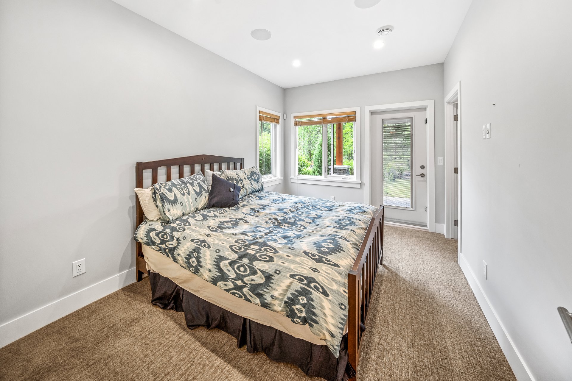 19 Creekside Mews