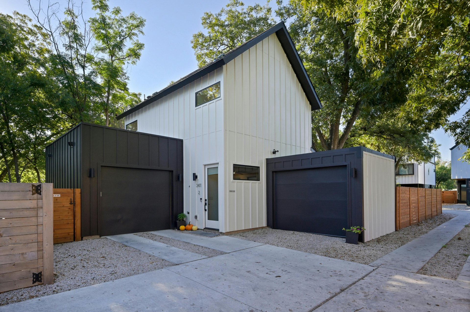 3411 Neal st #2