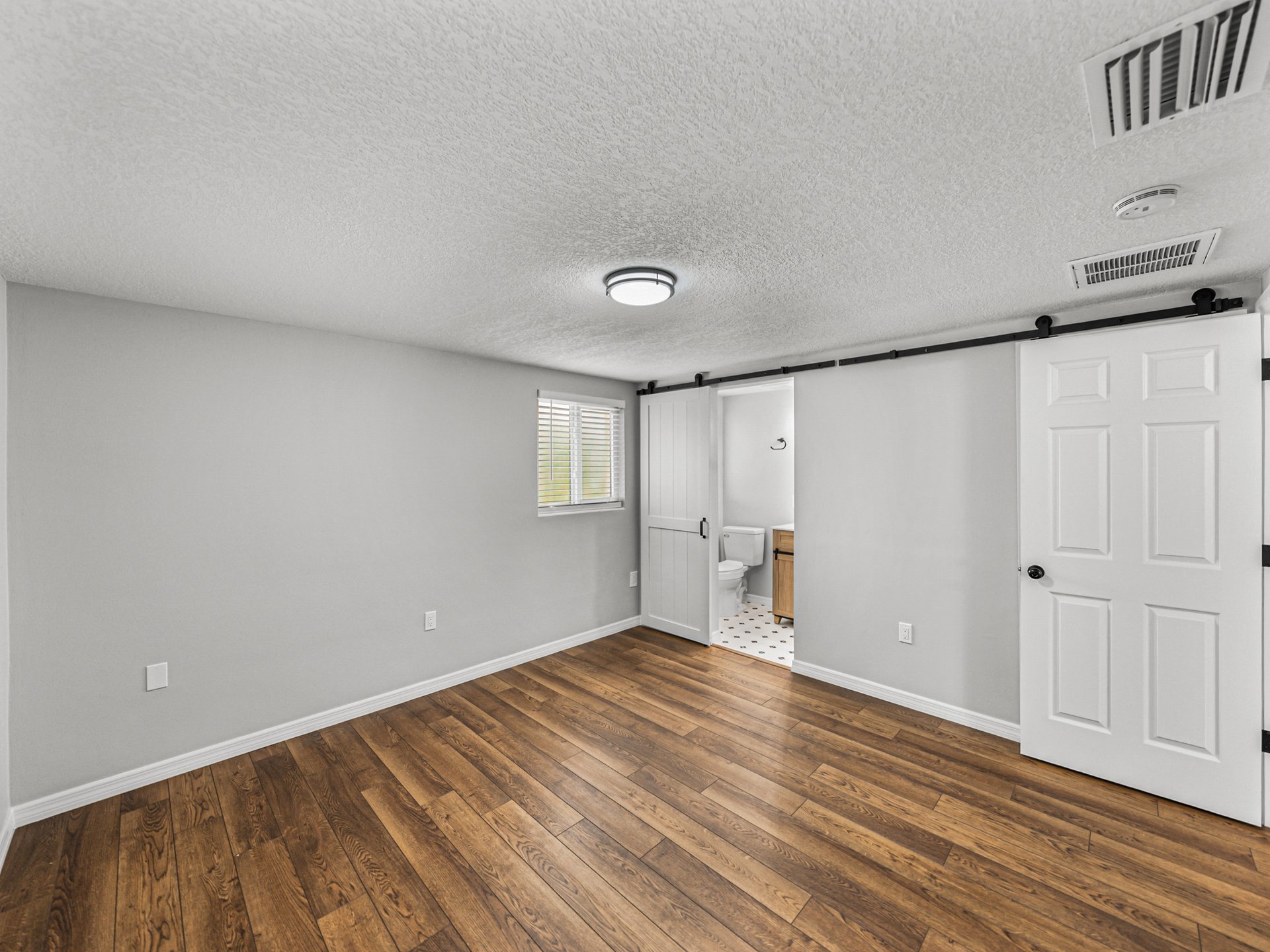 7824 LOTUS DR